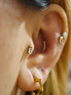 Rectangular cz threadless stud piercing