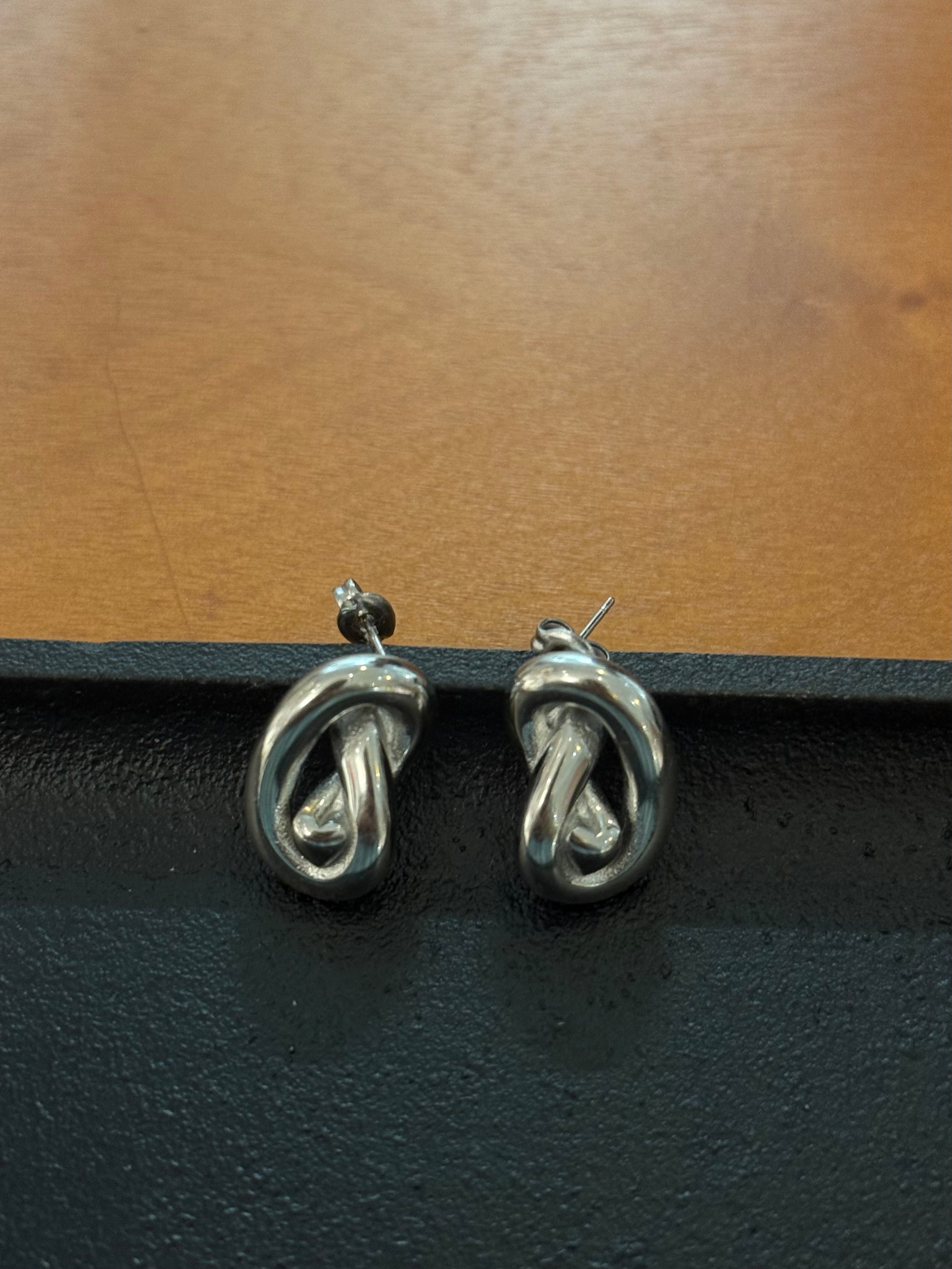 Knot stainless steel earrings