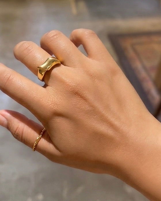 Apex stainless steel ring