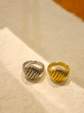 Ribbed Signet Pinky Ring