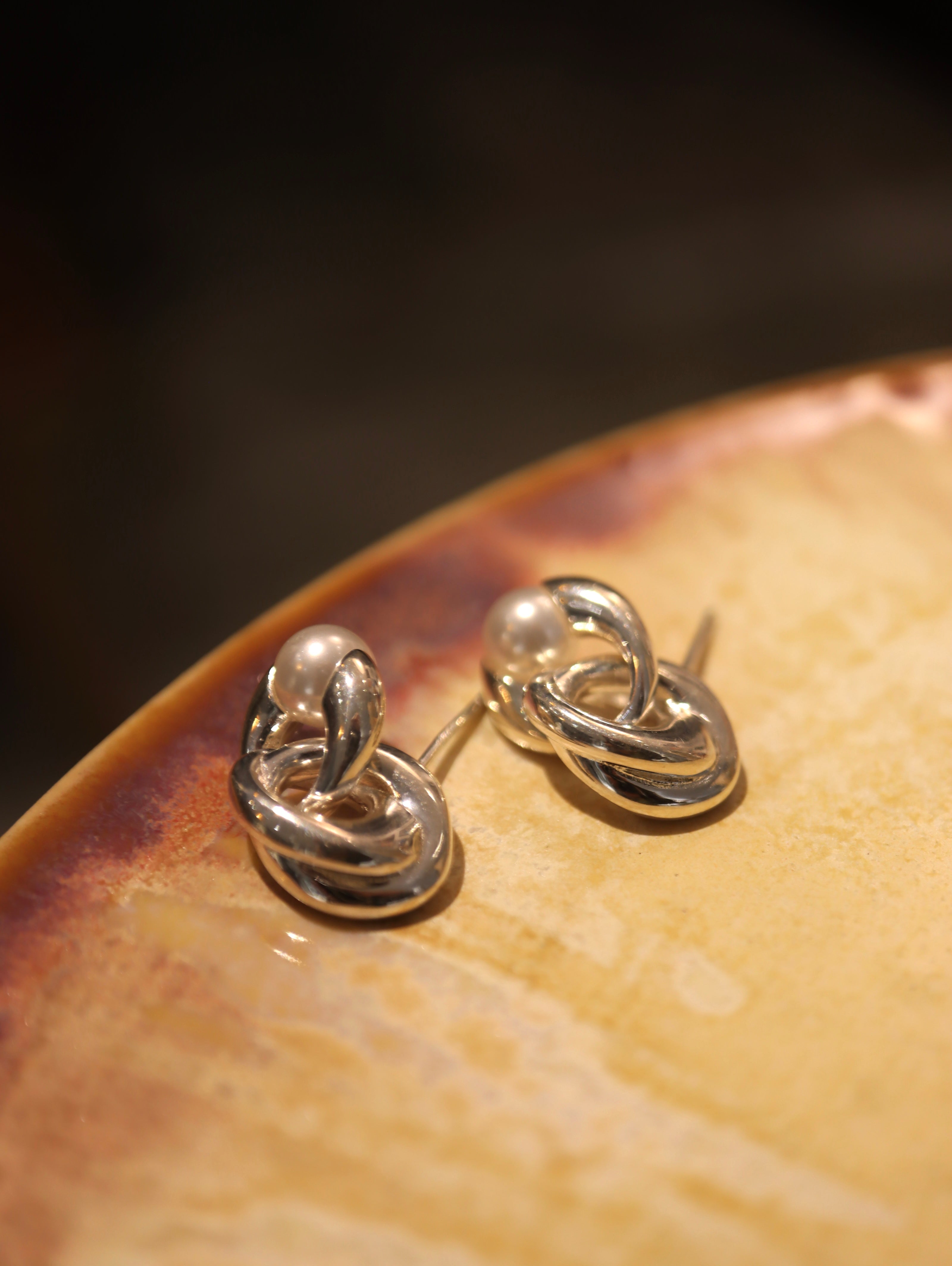 Interlock pearl 925 silver earrings
