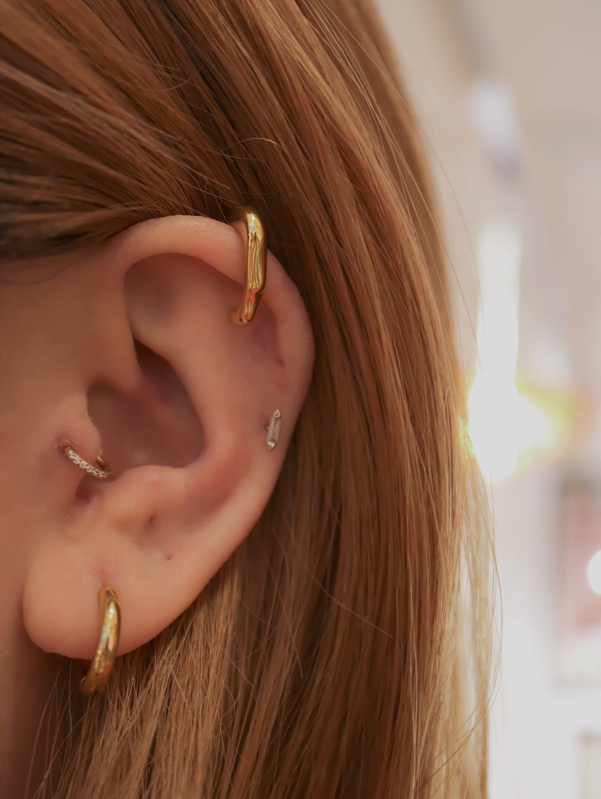 Lumen earclip