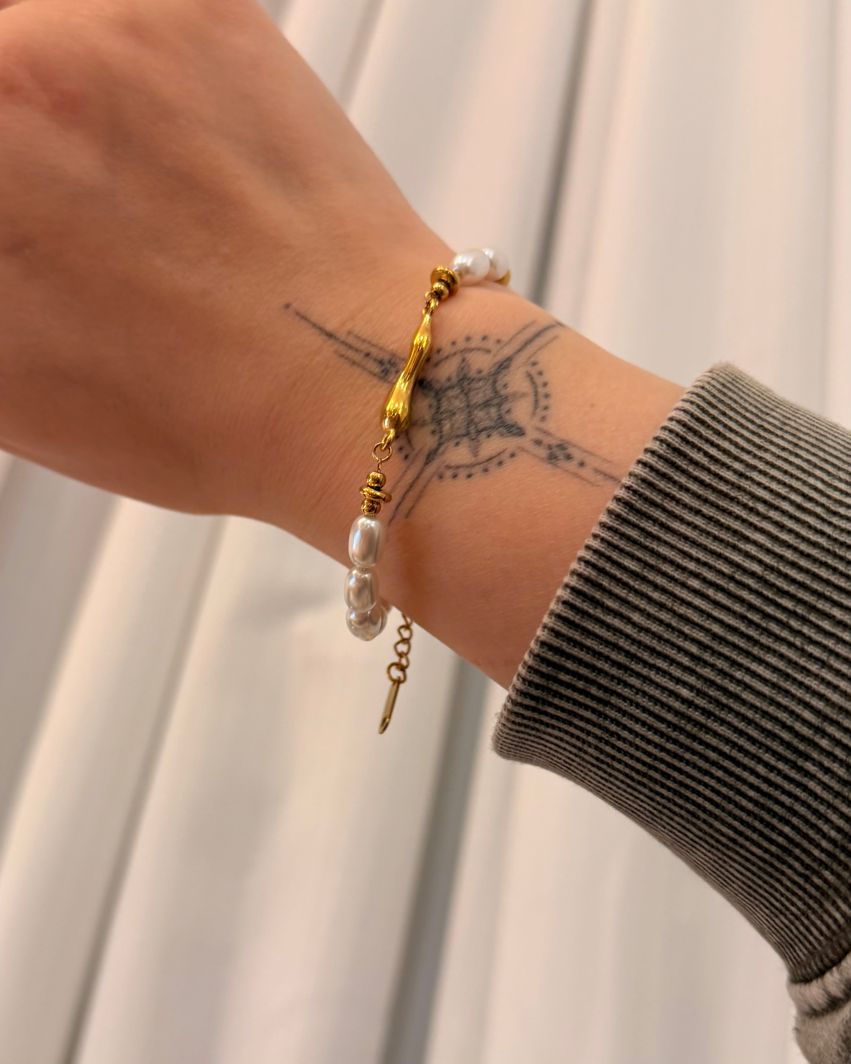 Golden beads & pearls stainless steel bracelet