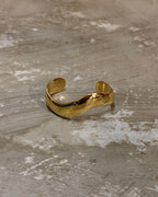 Bold wavy stainless steel bangle