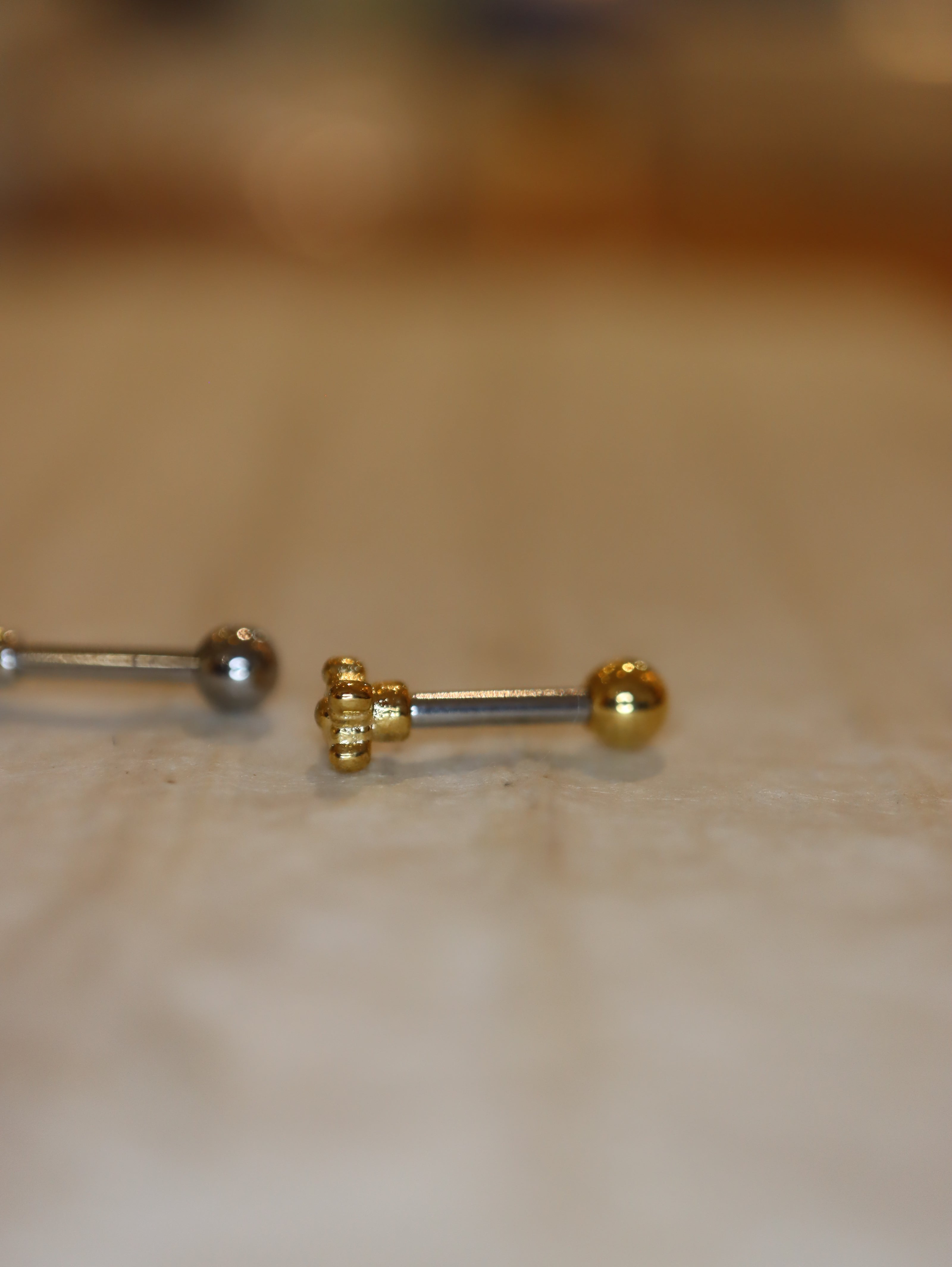 Cross bead stud surgical steel piercing (1pc)