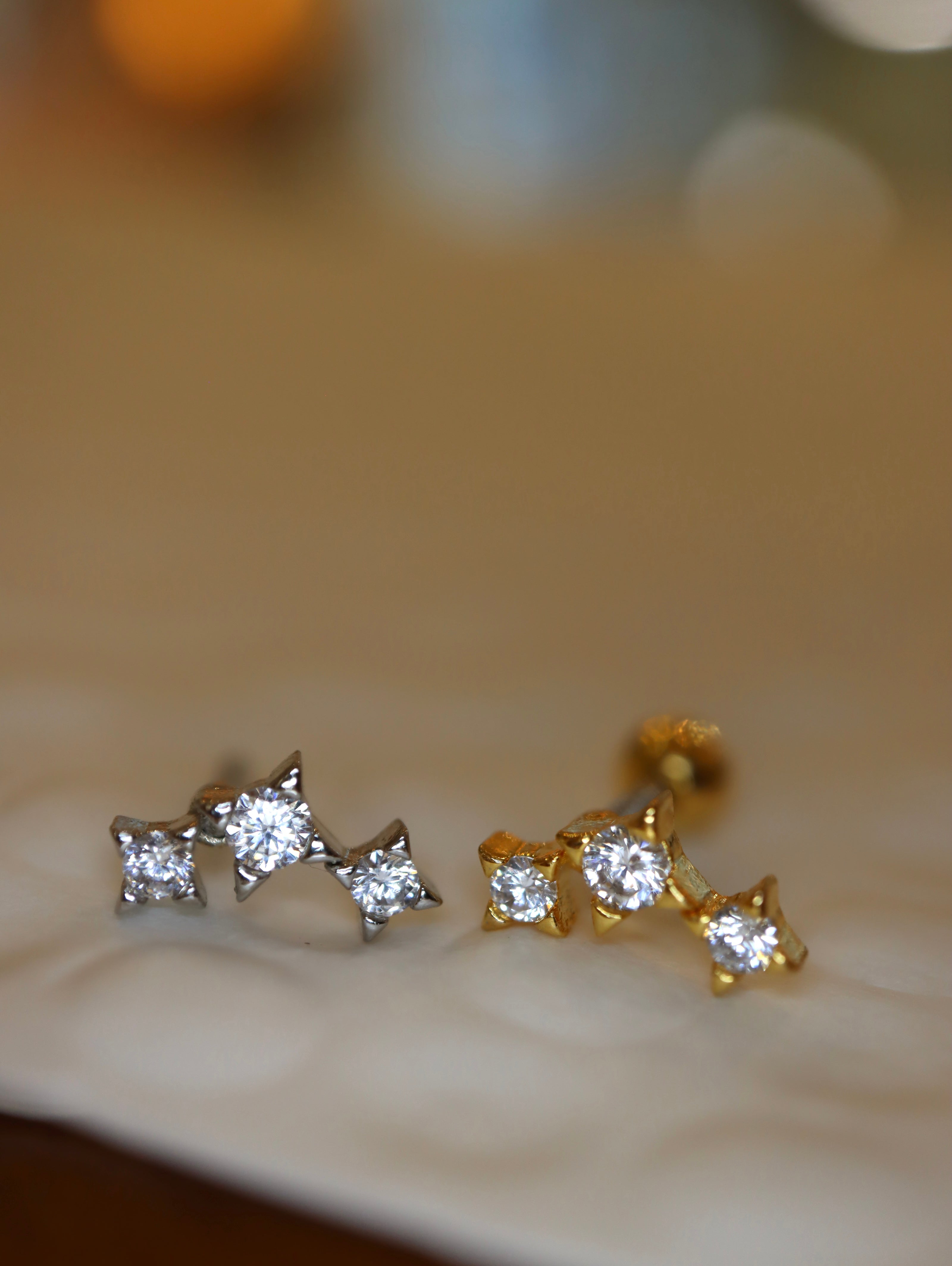 Triple rhombus surgical steel piercing earring (1pc)