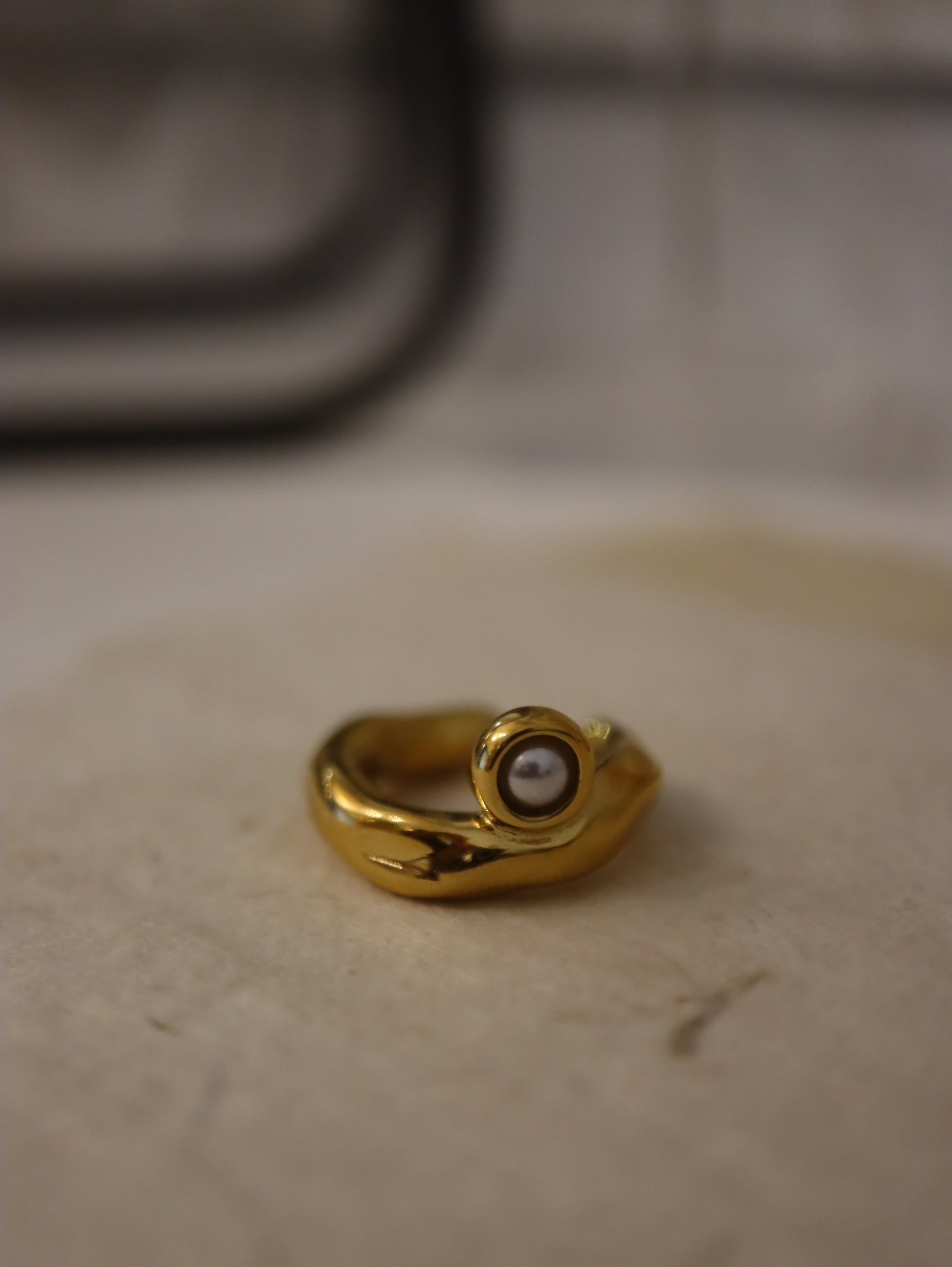 Pearl stainless steel Earcuff