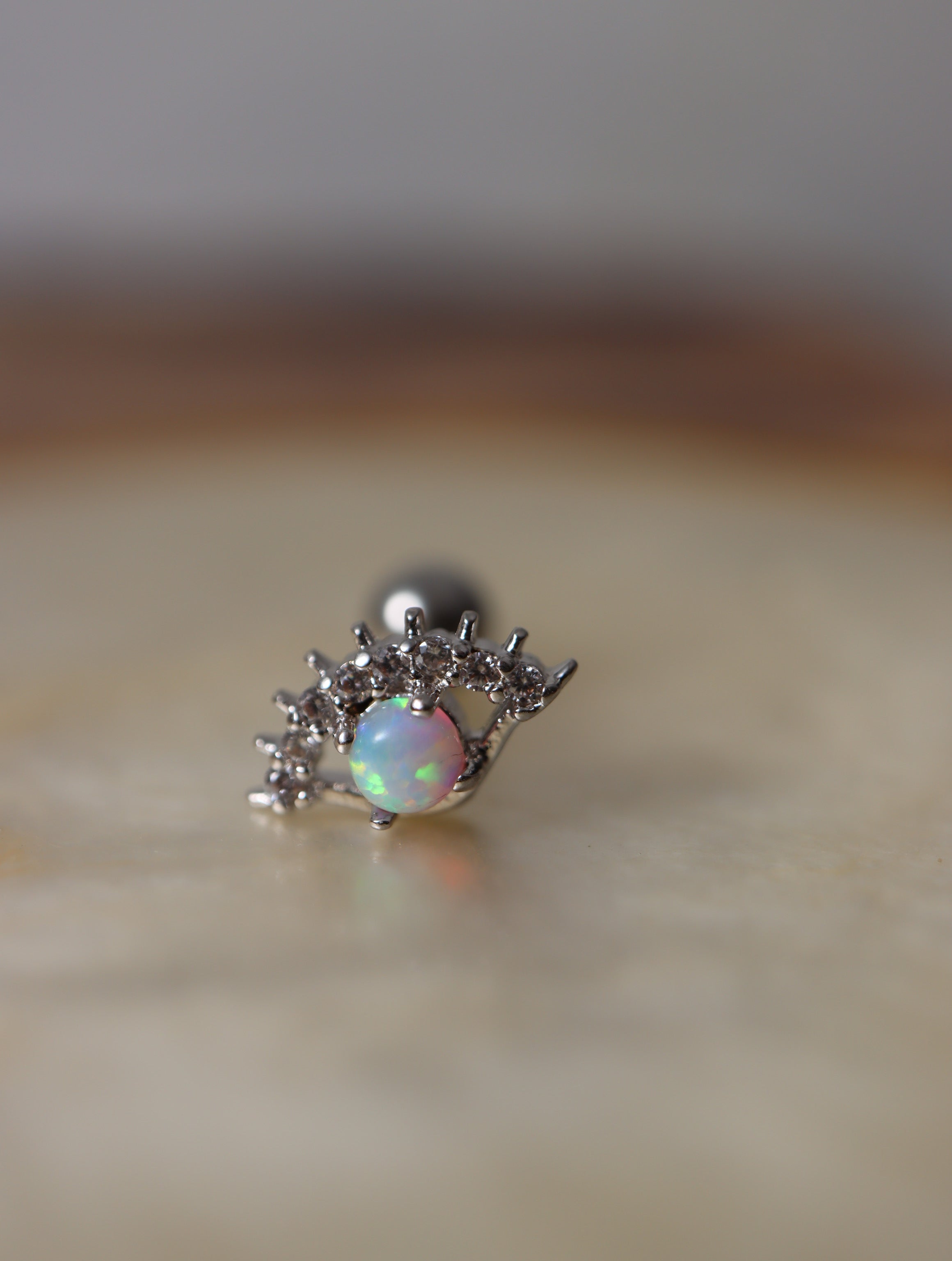 Eye opal screw ball back earring