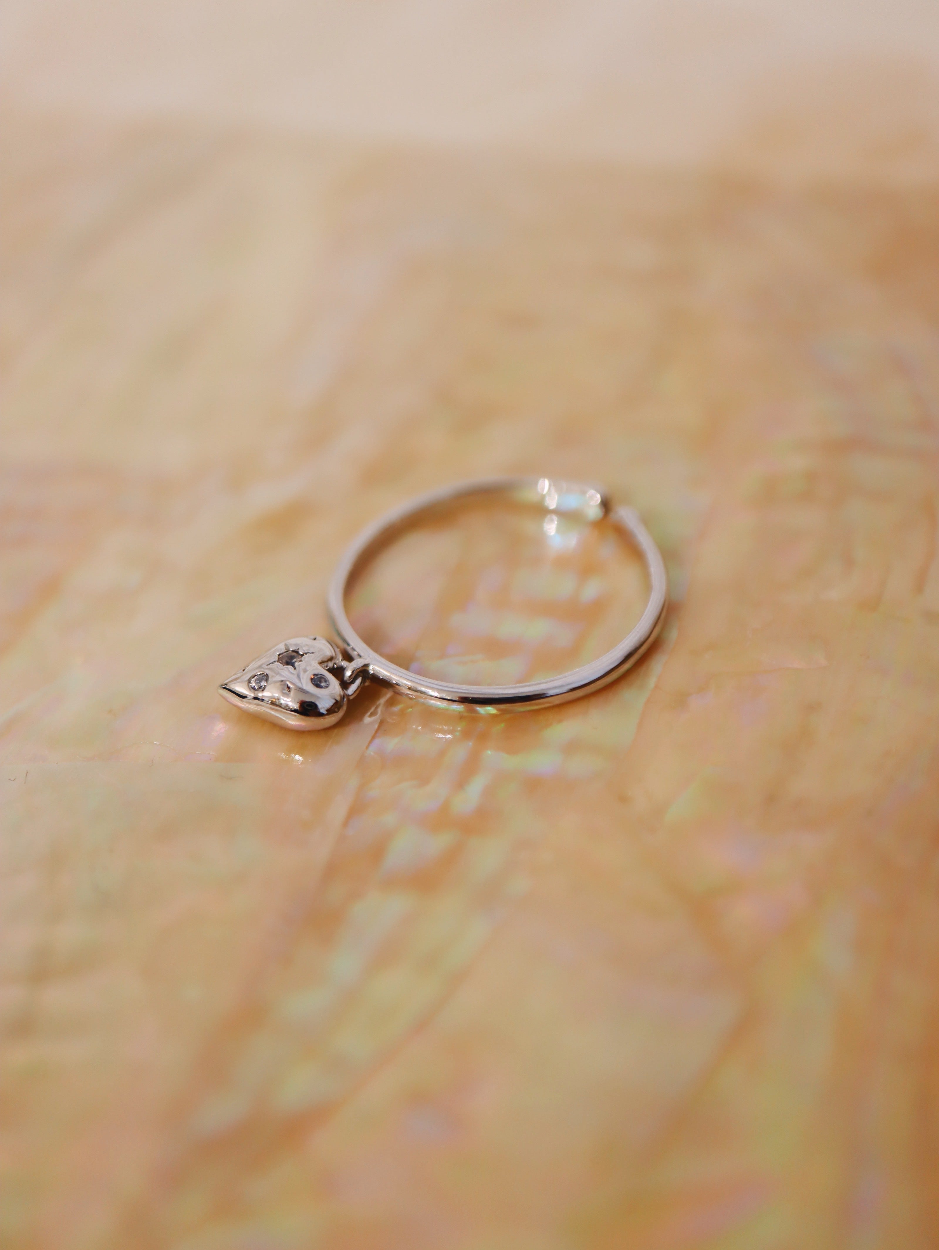 Drop cz heart open size ring