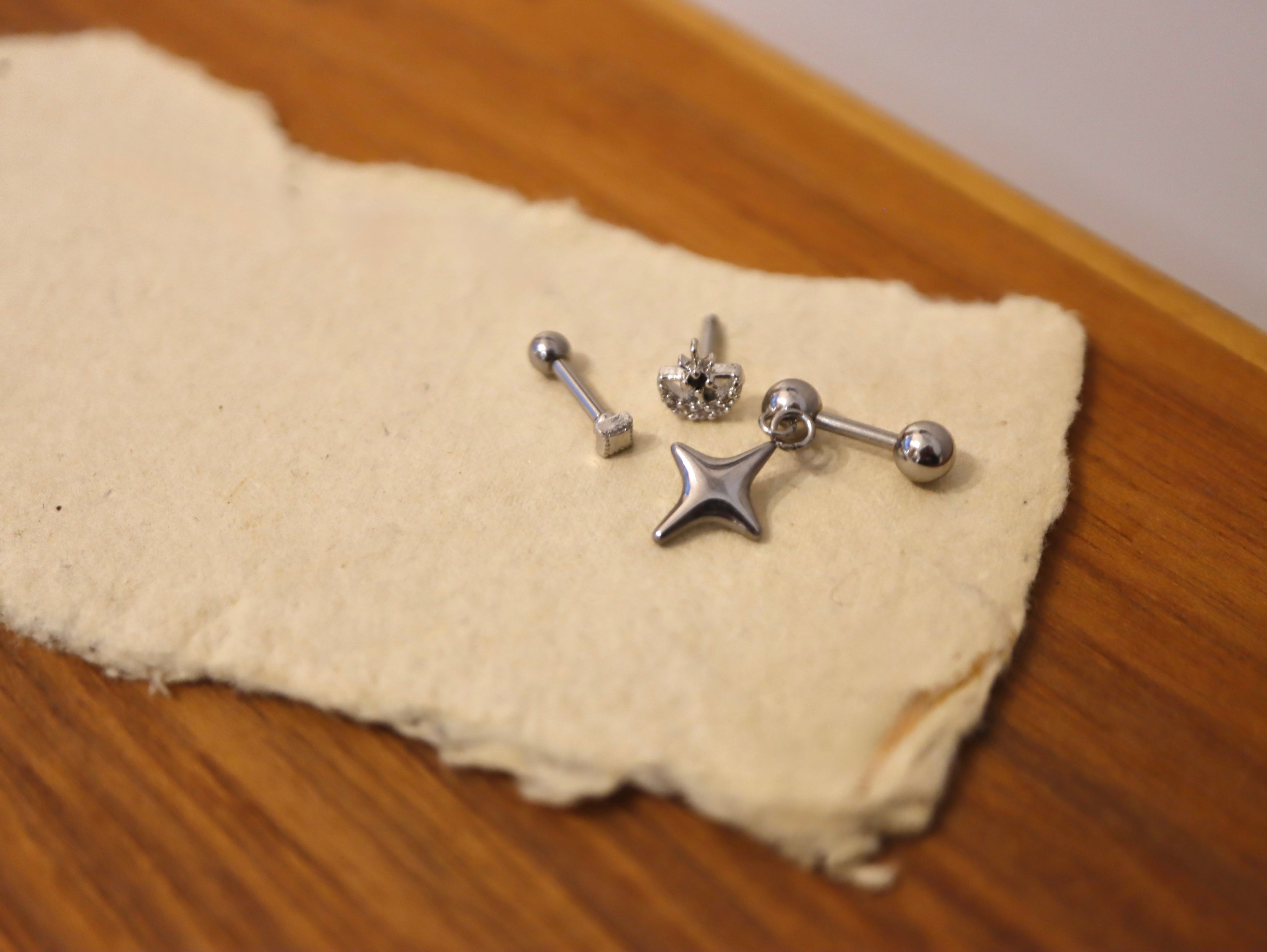 Drop cross surgical steel piercing stud (1pc)