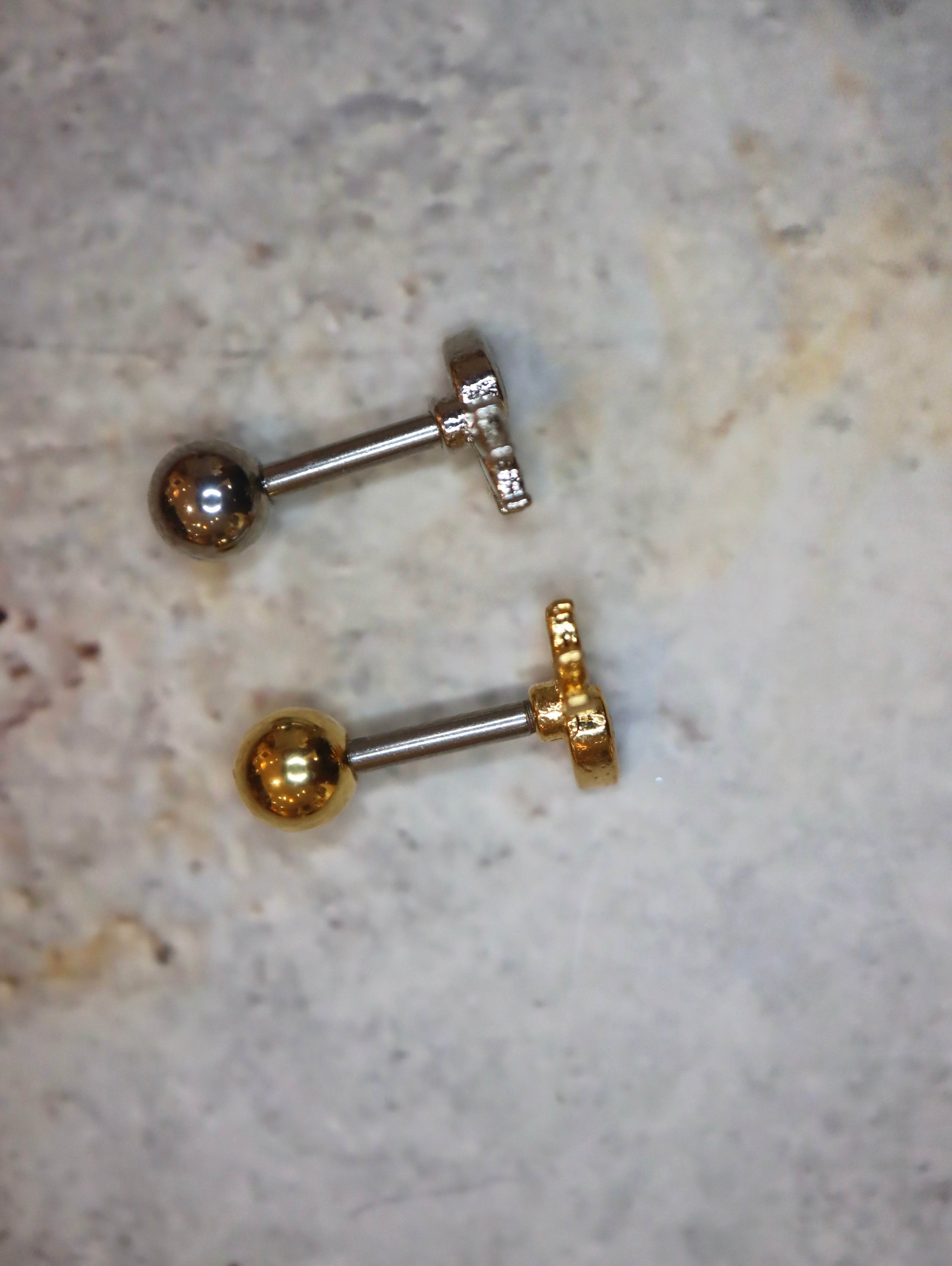 Dewdrop Crown Stud Surgical Steel Piercing (1pc)