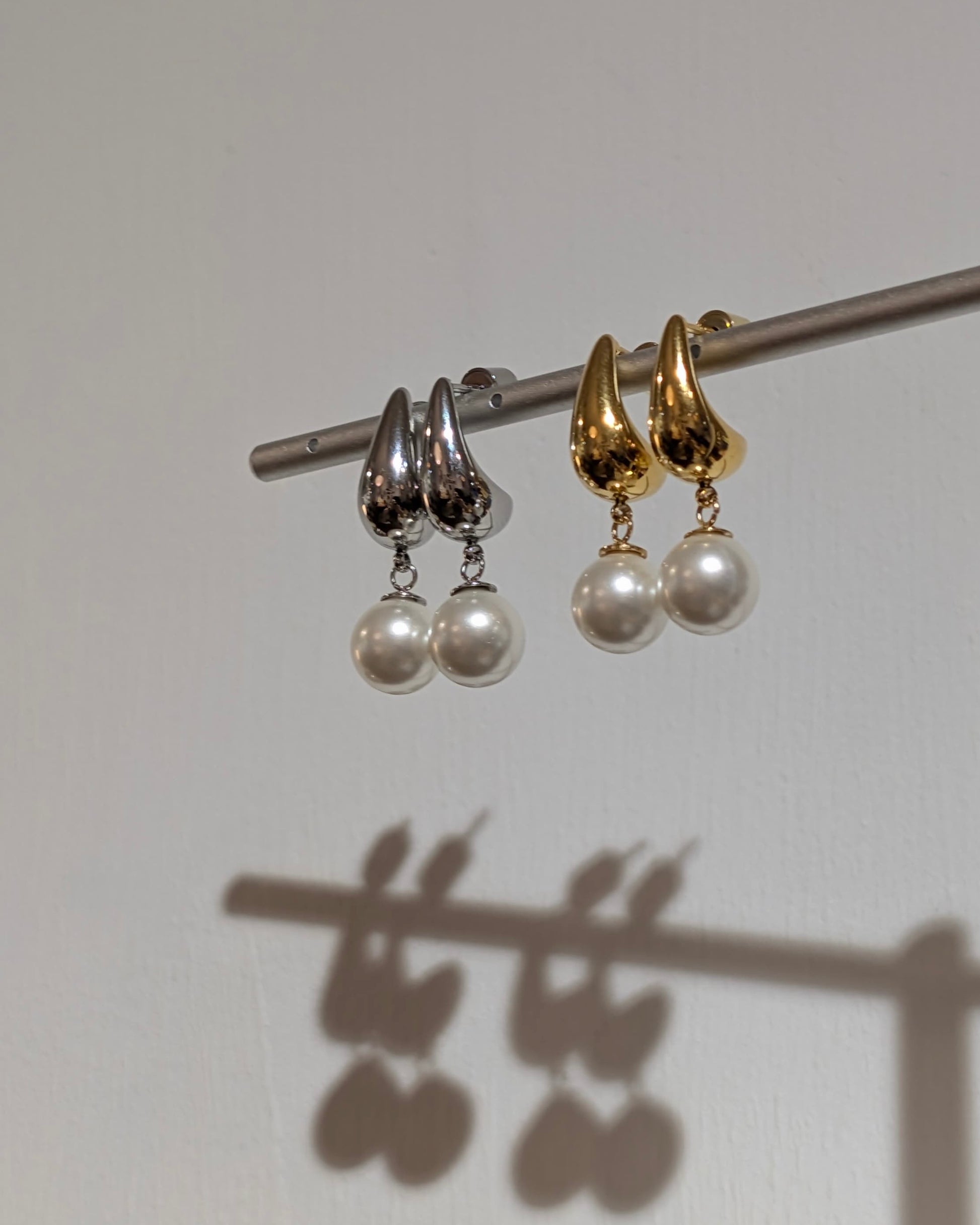 Drop pearl stainless steel earrings