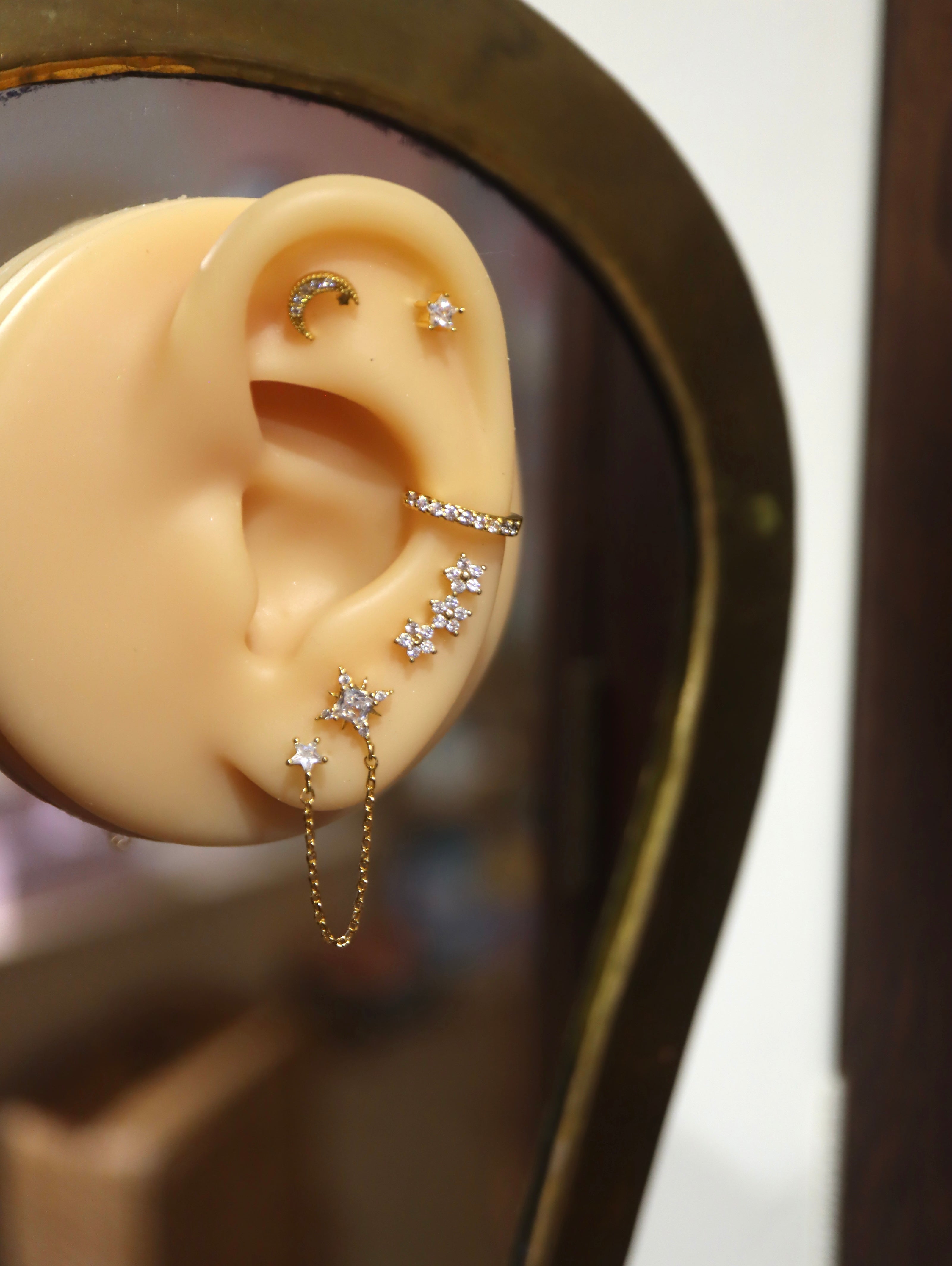 Star cz surgical steel stud piericng earring (1pc)