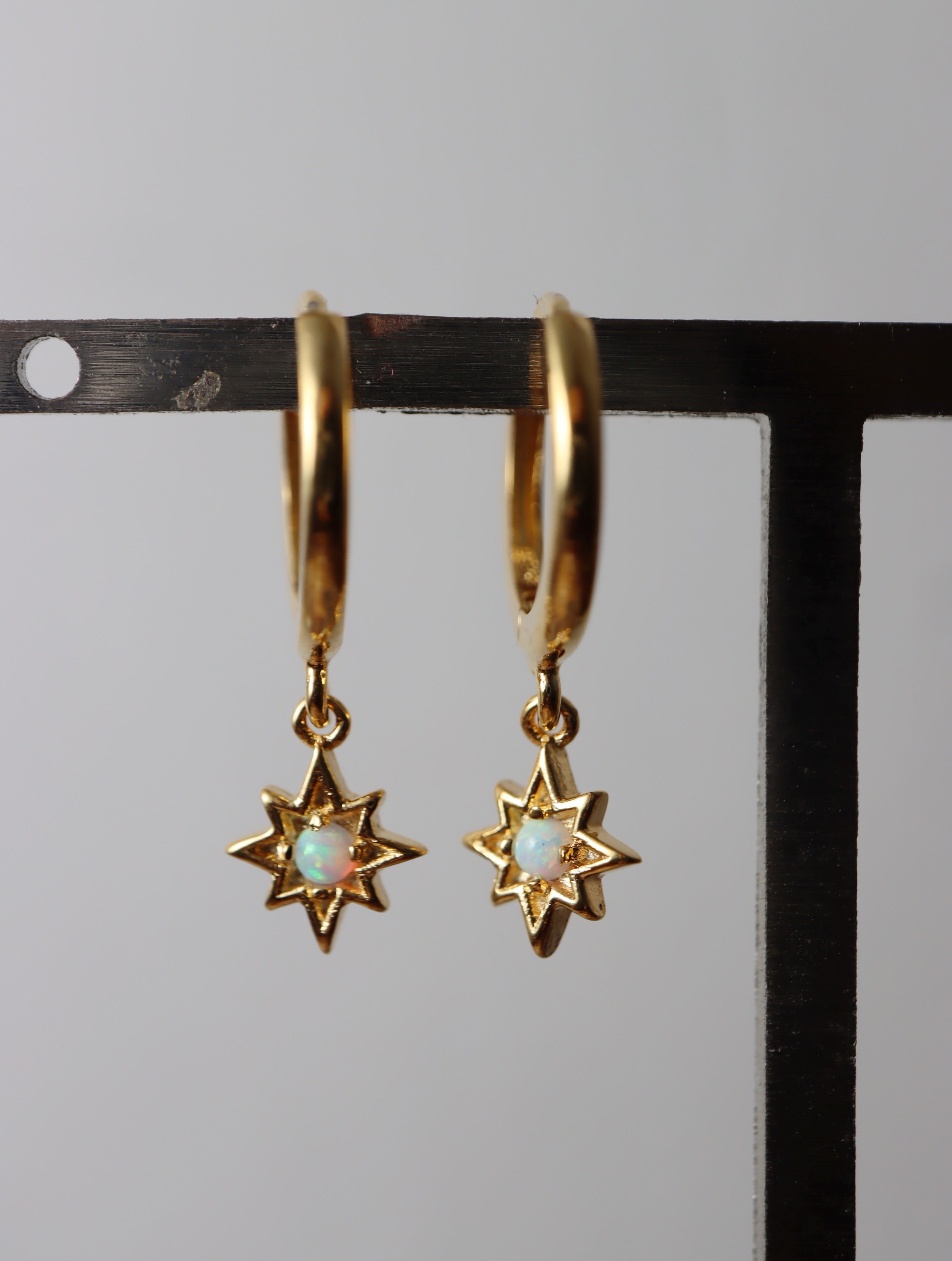 Starburst opal silver925 hinge hoop earrings