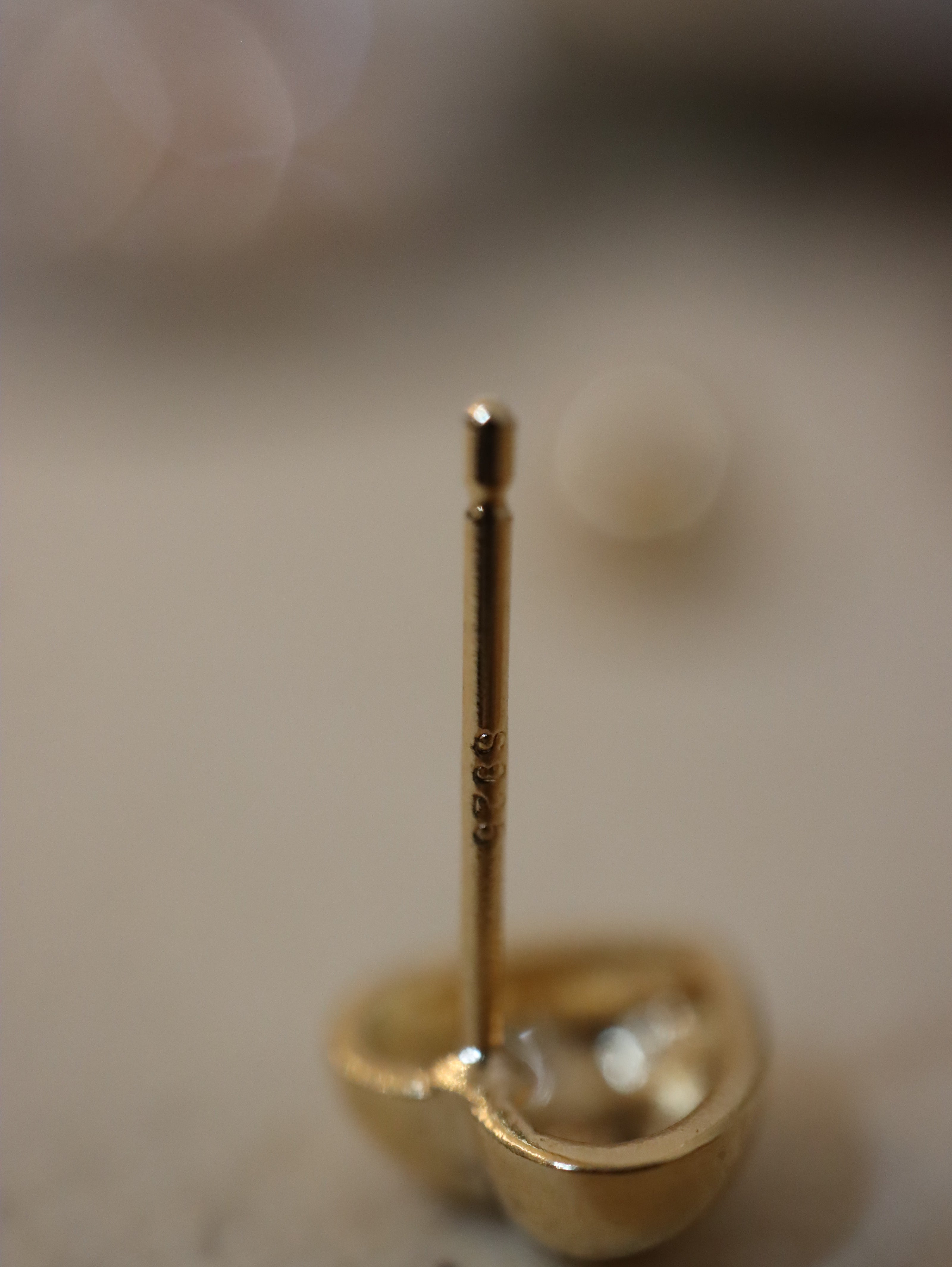 Heart stud earrings