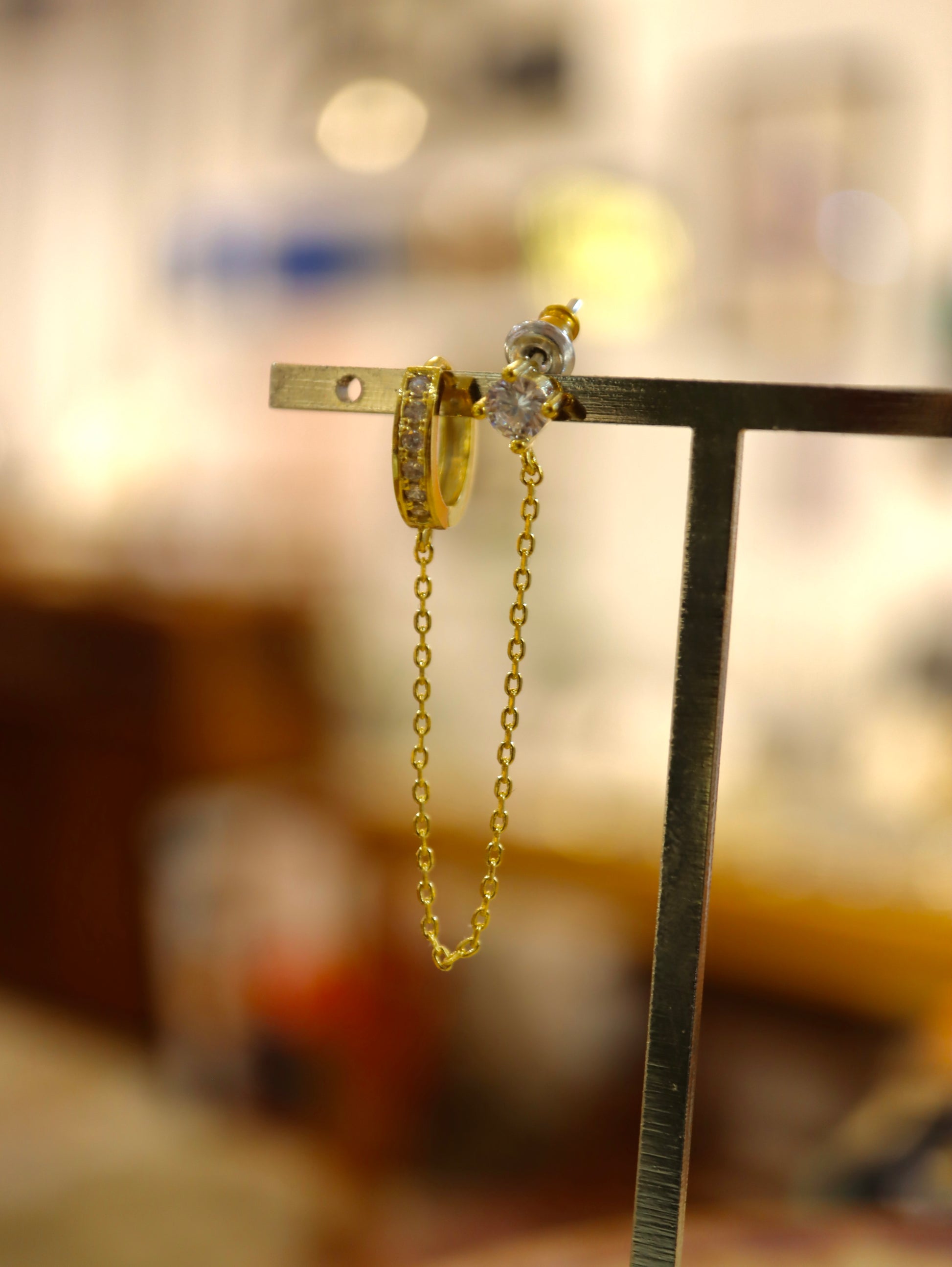 Chain link hoop and stud earrings