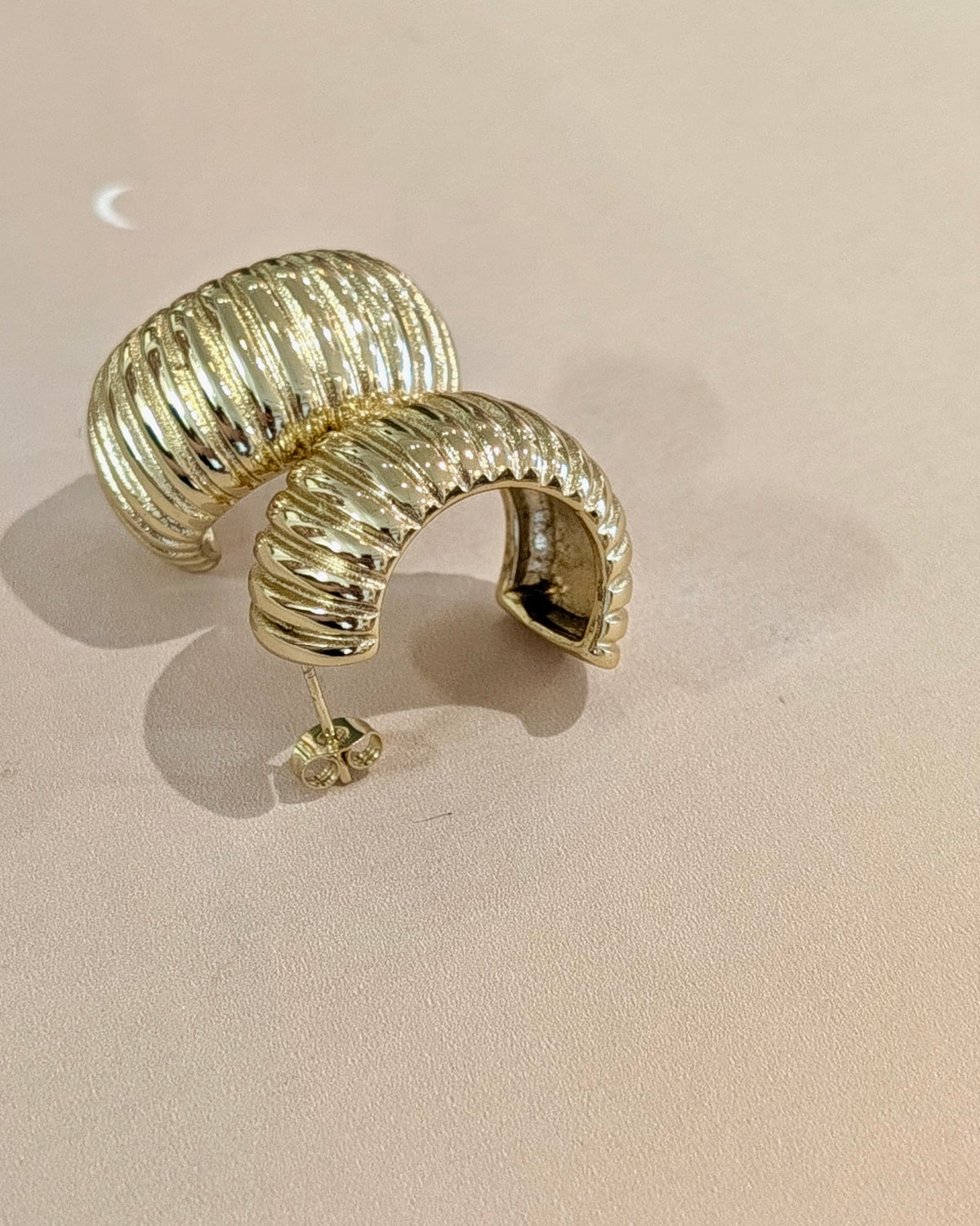 Ribbed Chunky Crescent Hoop Earrings