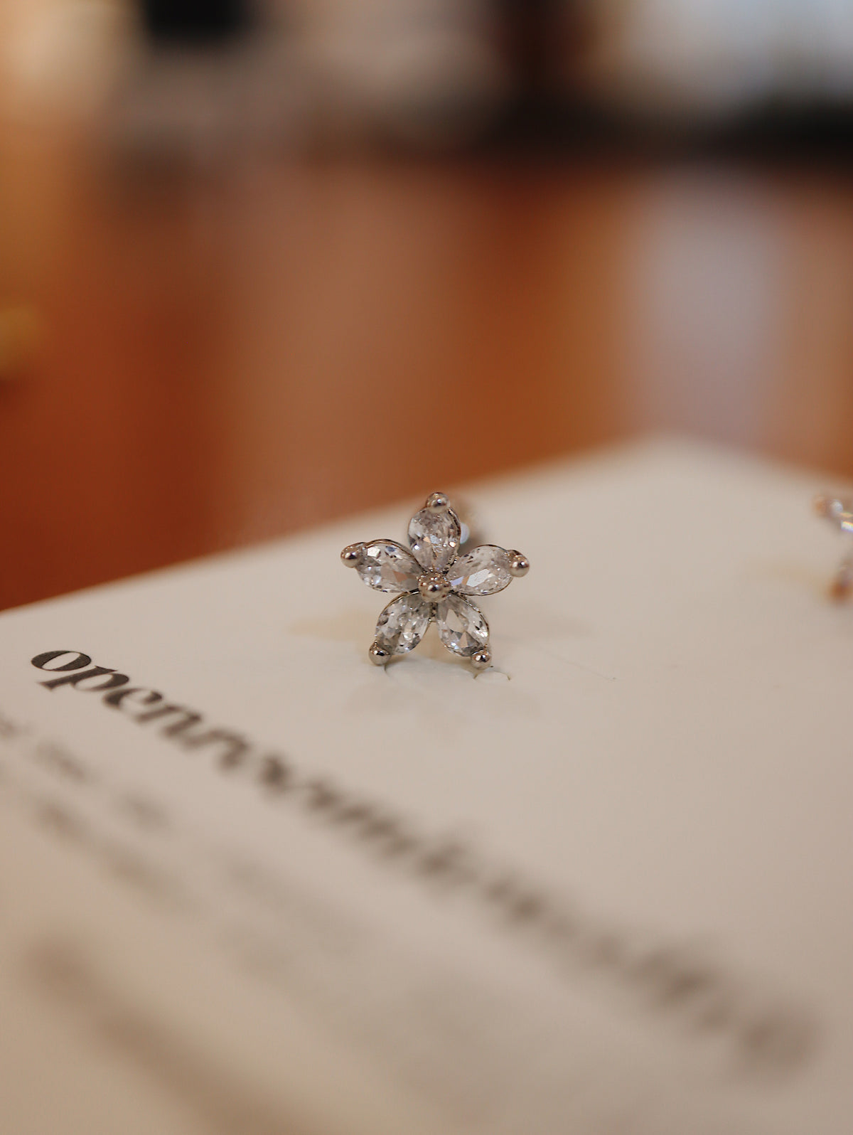 Flower cz surgical steel earring piercing