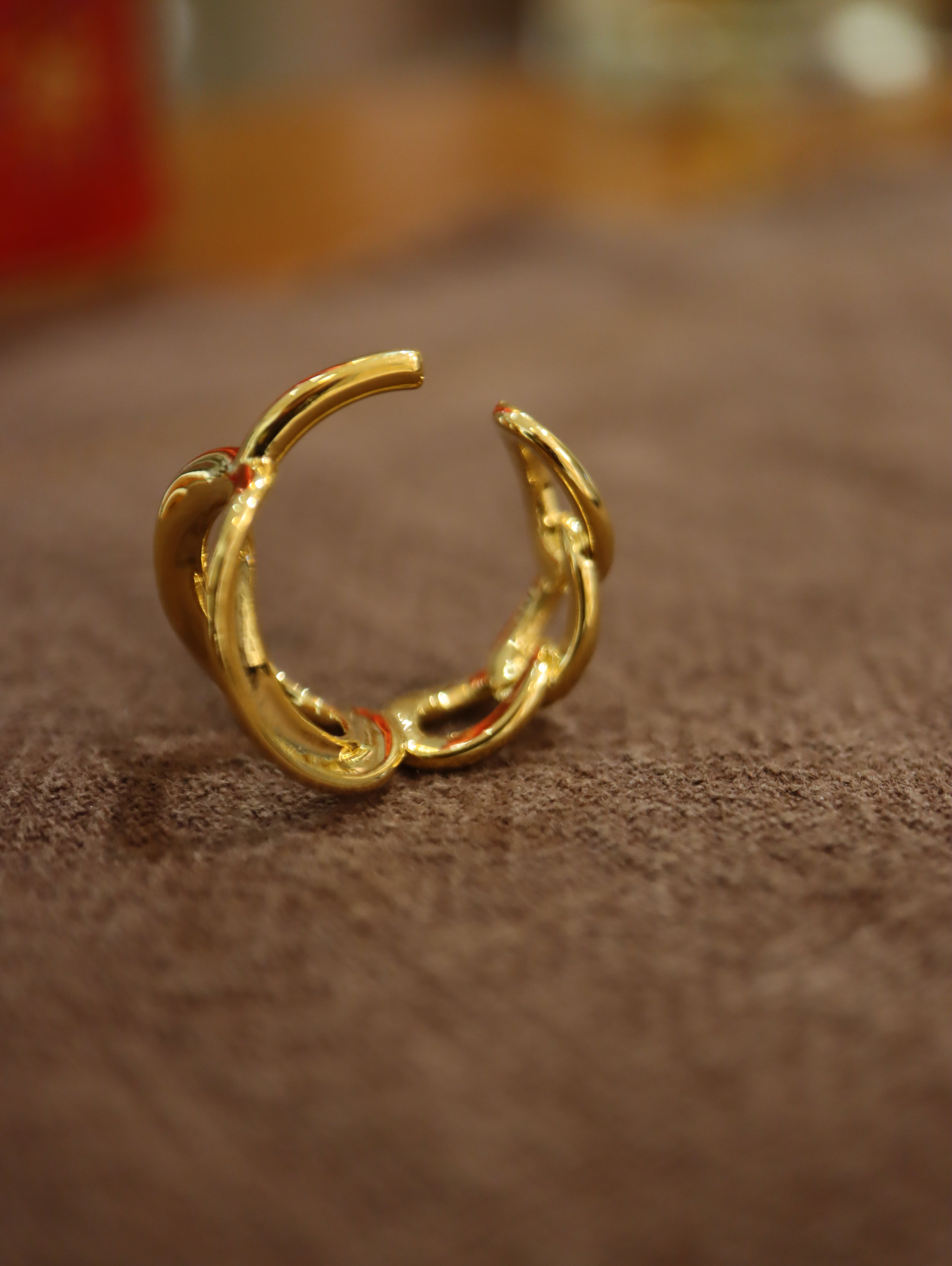 Chain brass ring