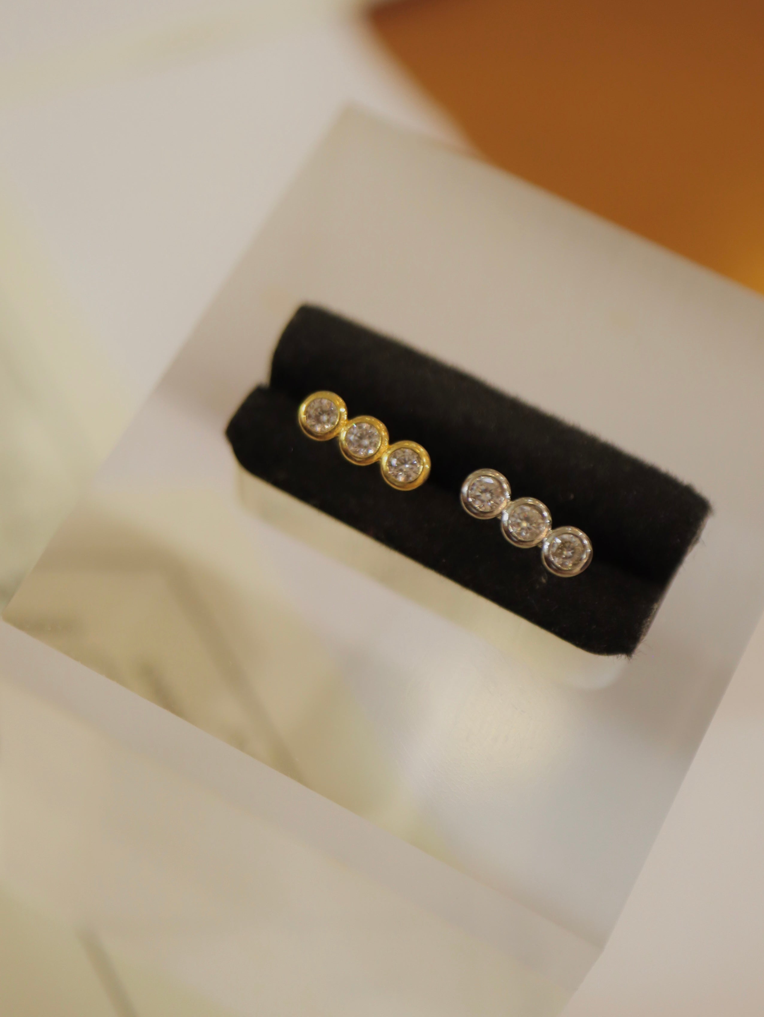 Triple round cz surgical steel piercing earring (1pc)