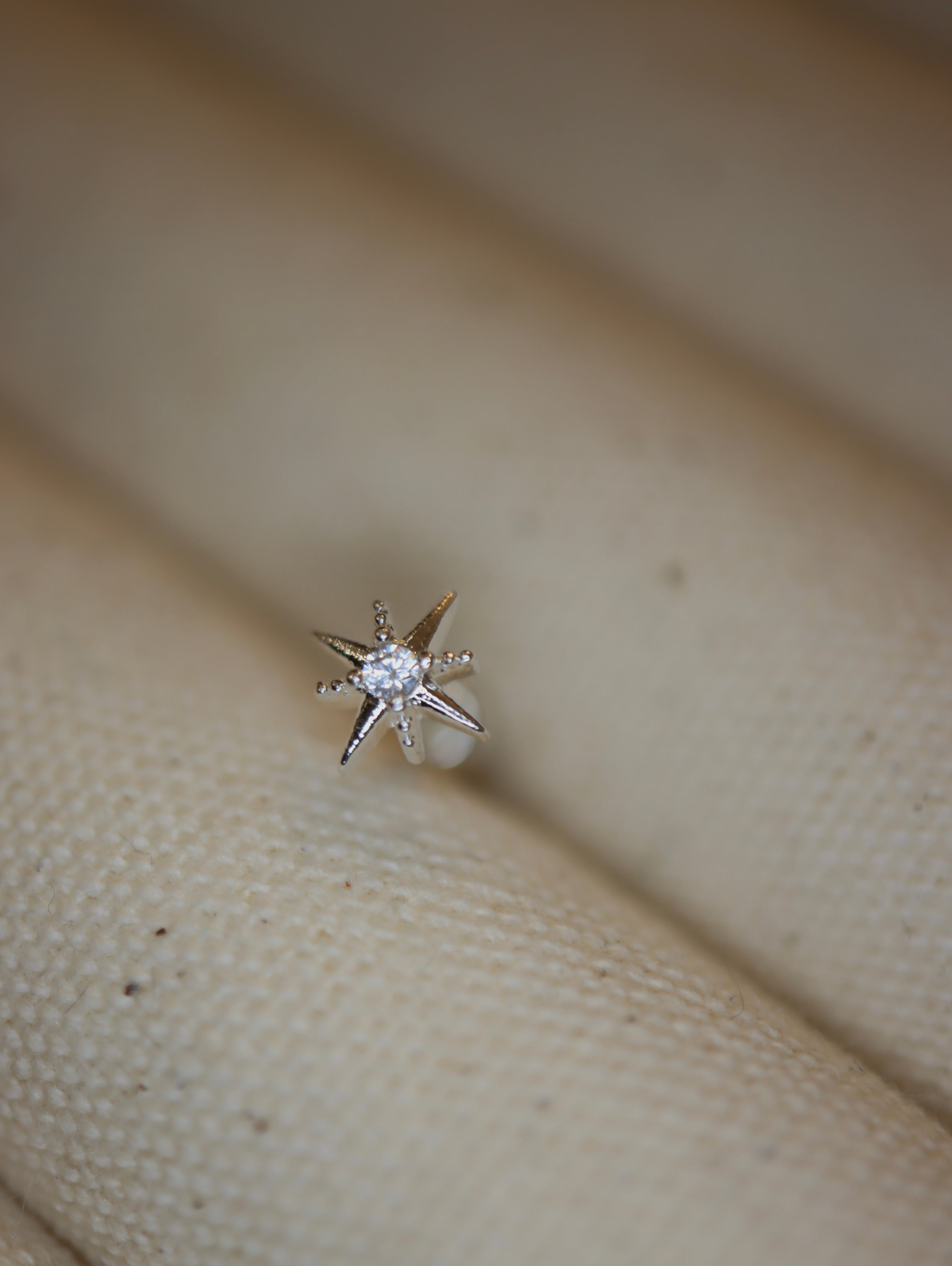 Mini starburst 925 silver stud piercing (1pc)