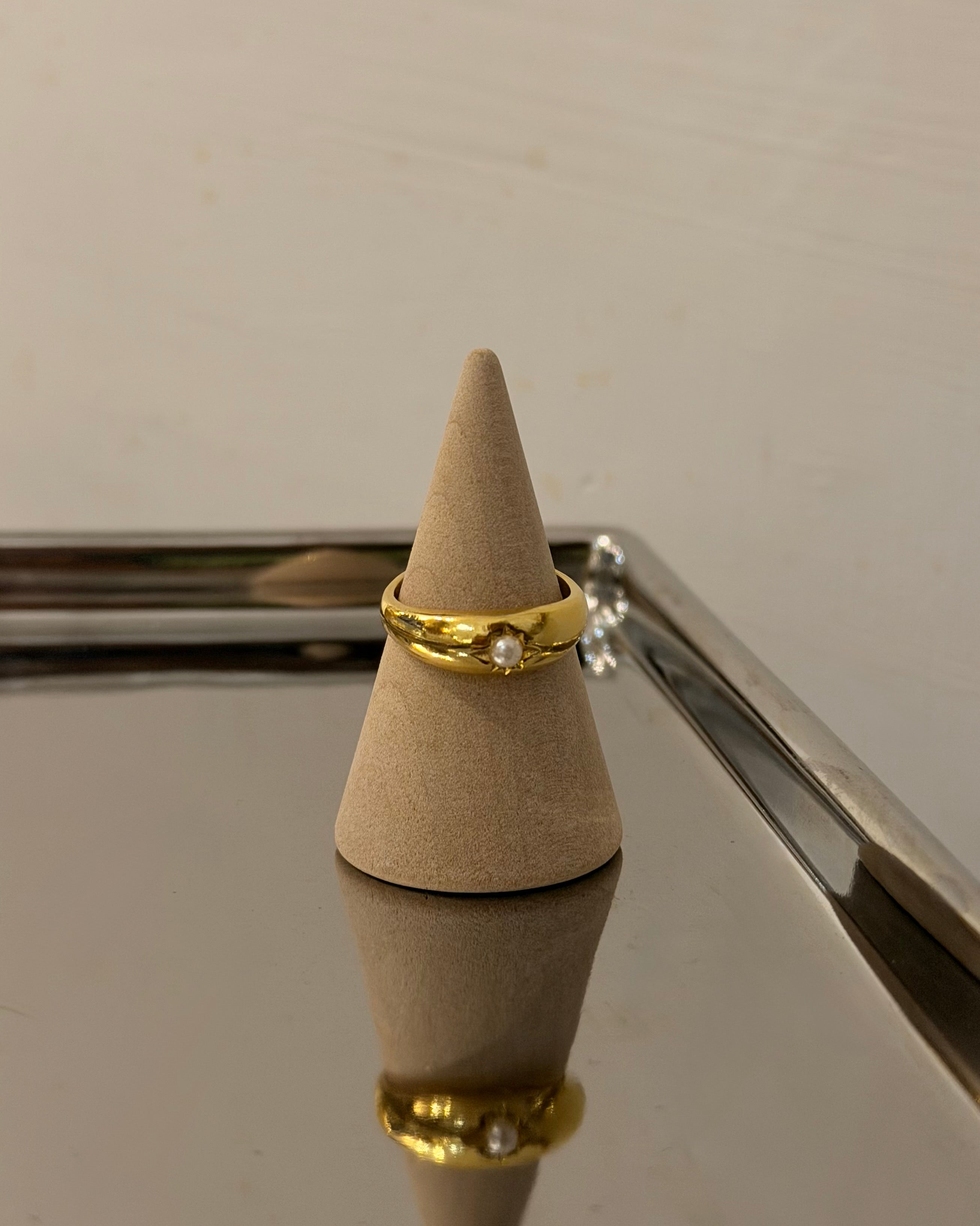 Open size stud pearl ring