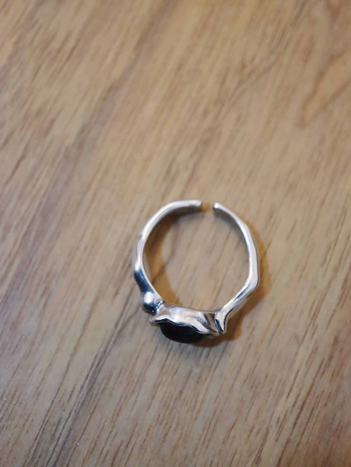 Onyx irregular band 925 silver ring