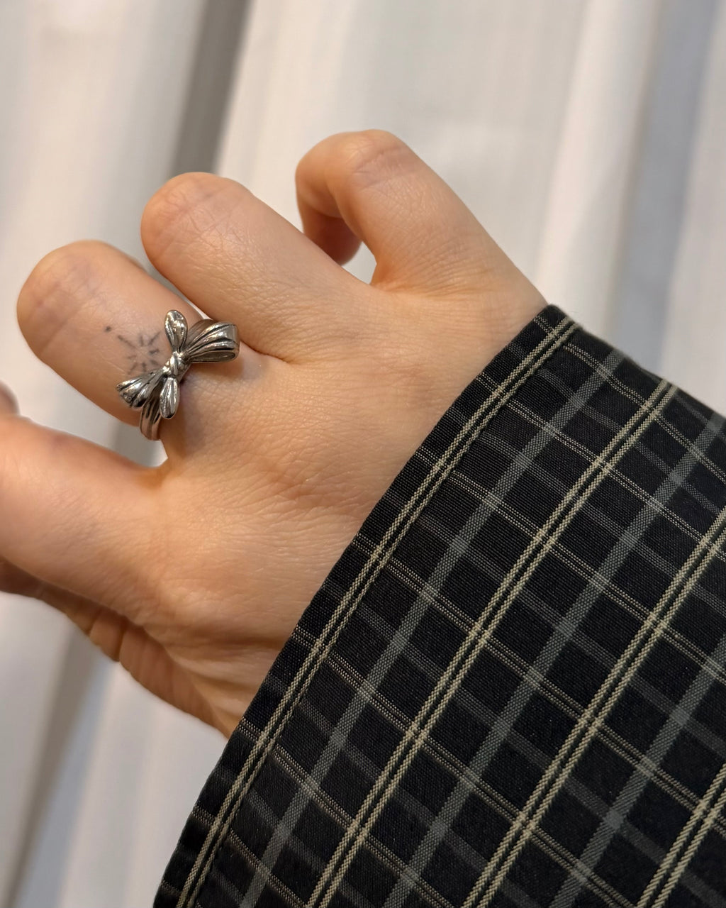 Ribbon stainless steel ring