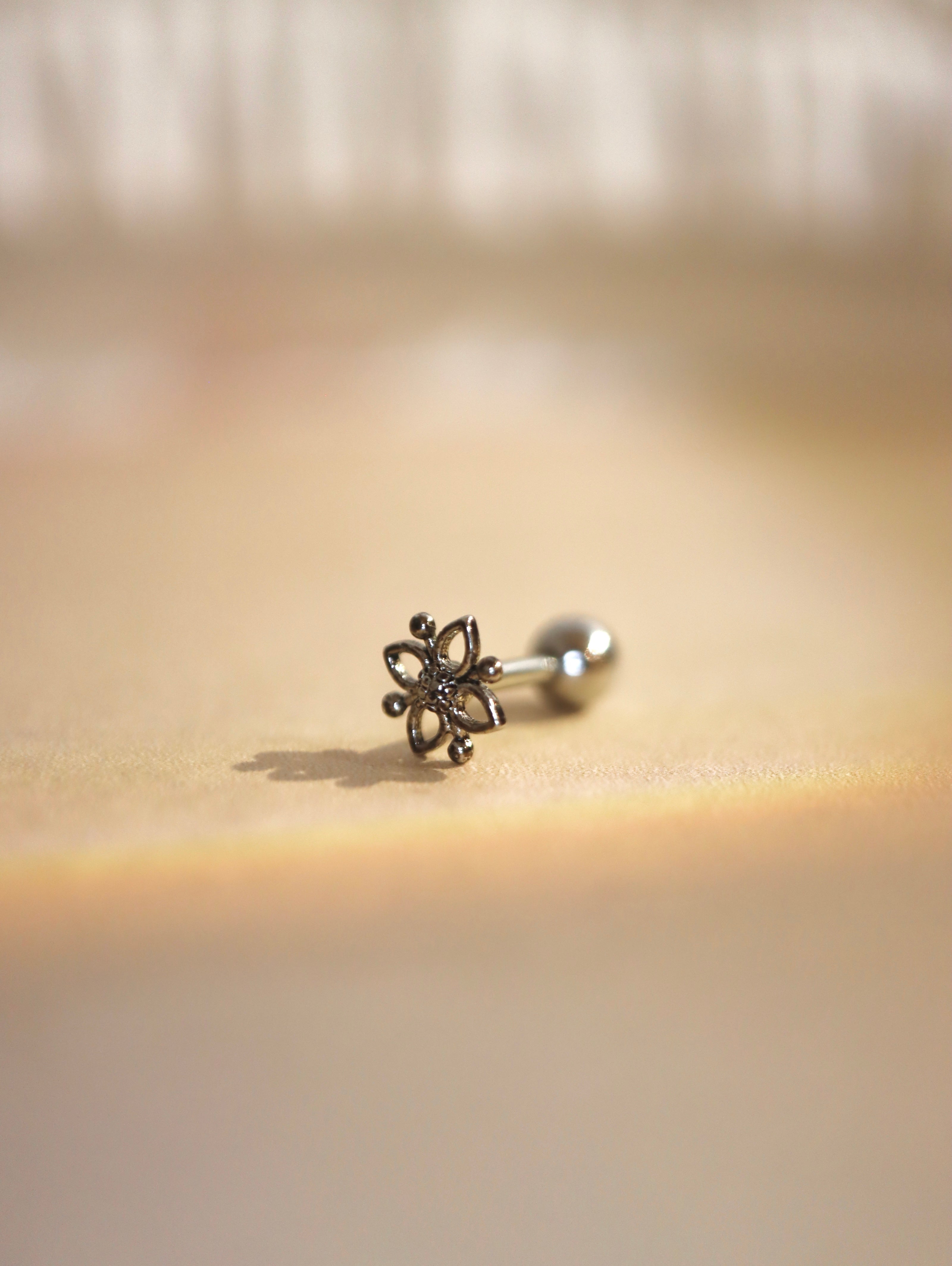 Lilia Open-Petal Stud Unisex Surgical Steel earring (1pc)
