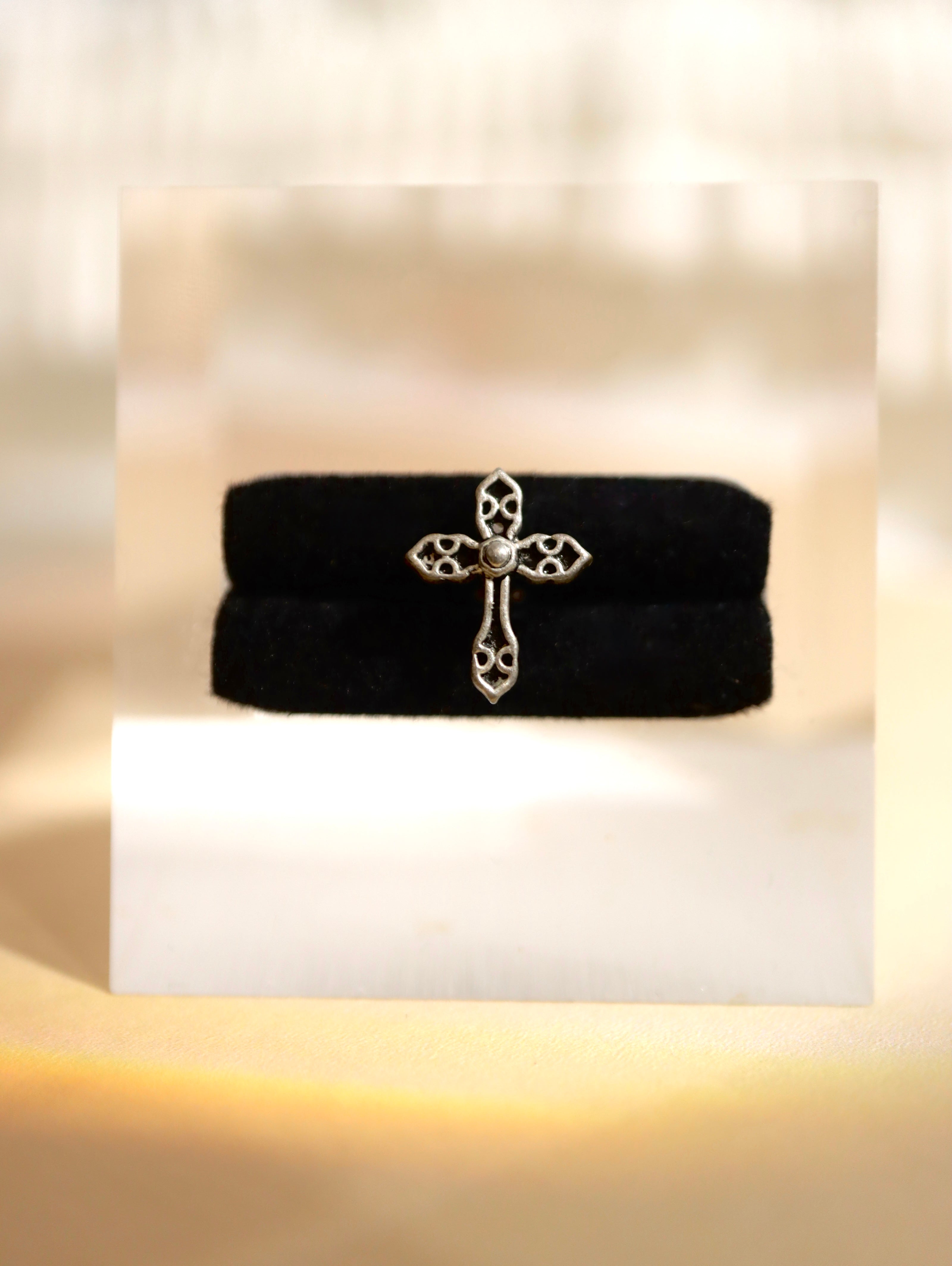 Baroque Cross Stud Surgical Steel Piercing Earring (1pc)