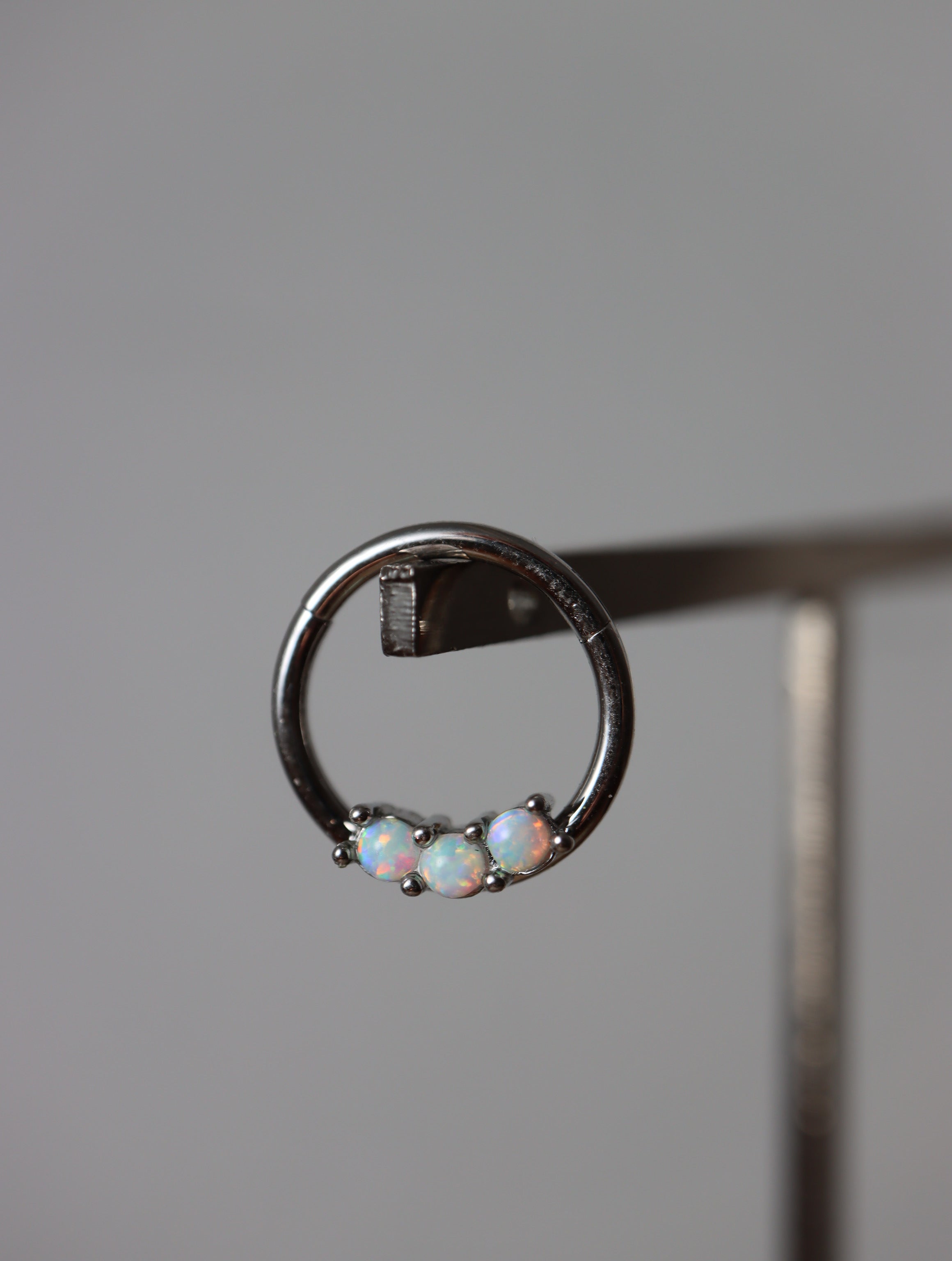 Triple opal clicker