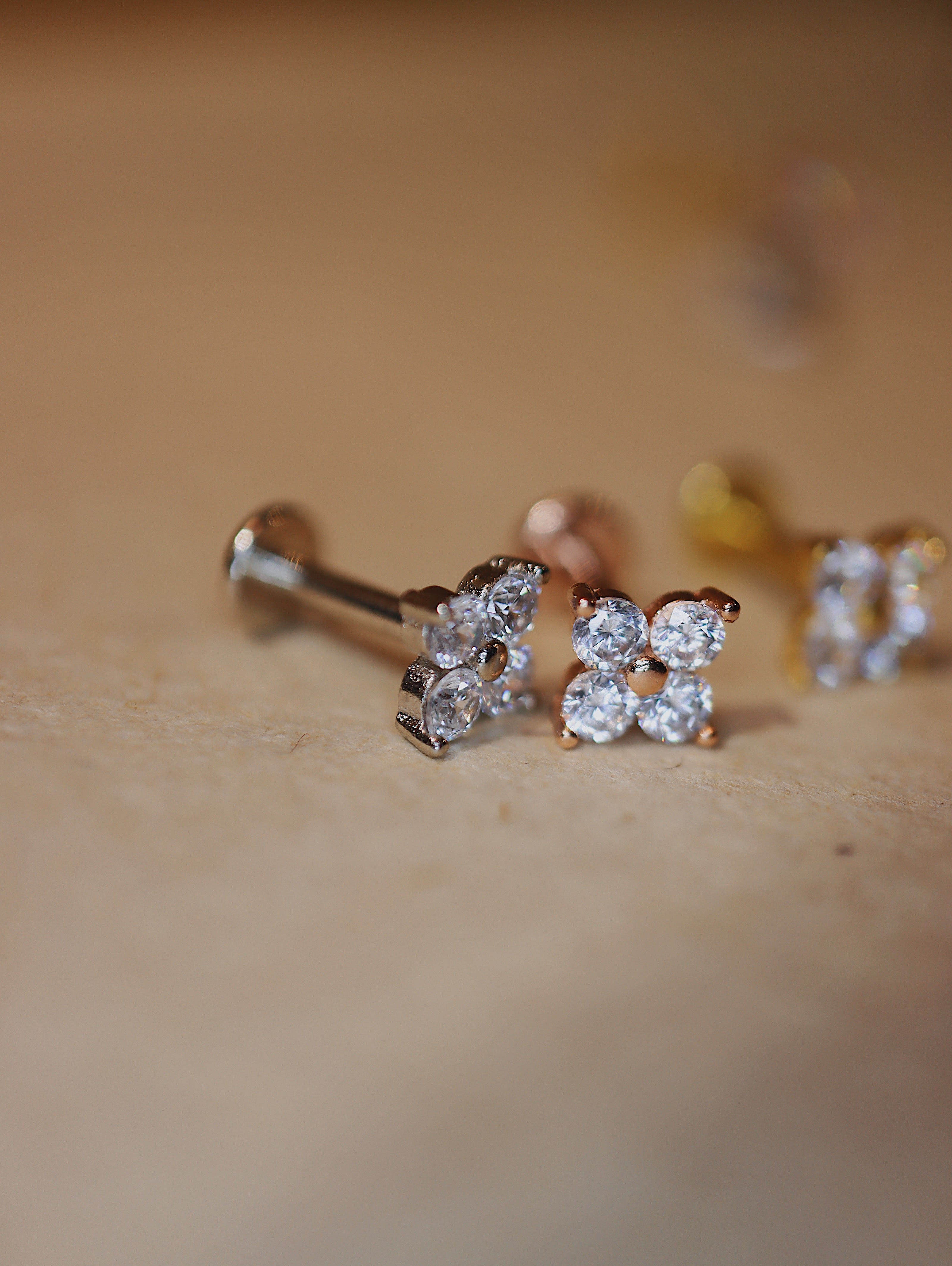 Push-pin stud flat back earring