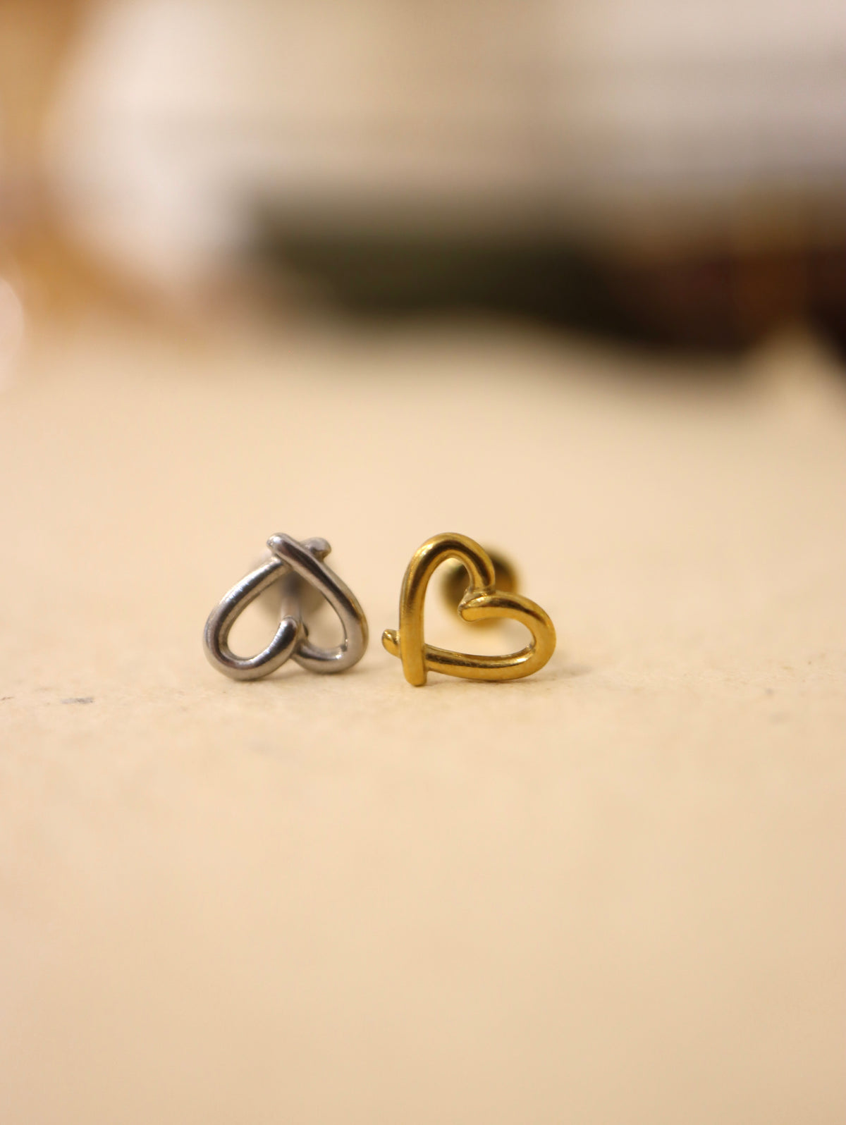 Push-pin stainless steel heart flat back
