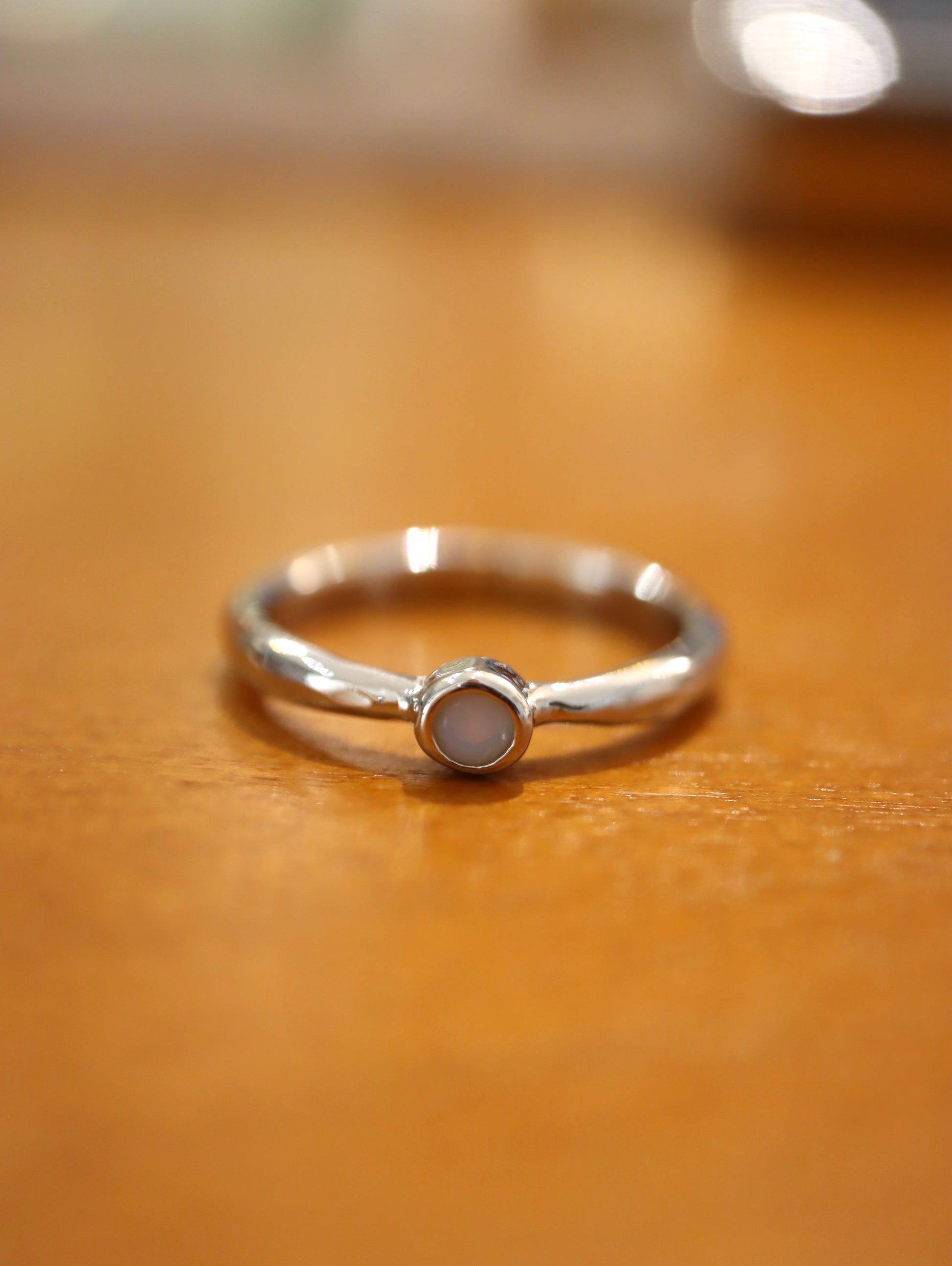 Light purple round stud ring