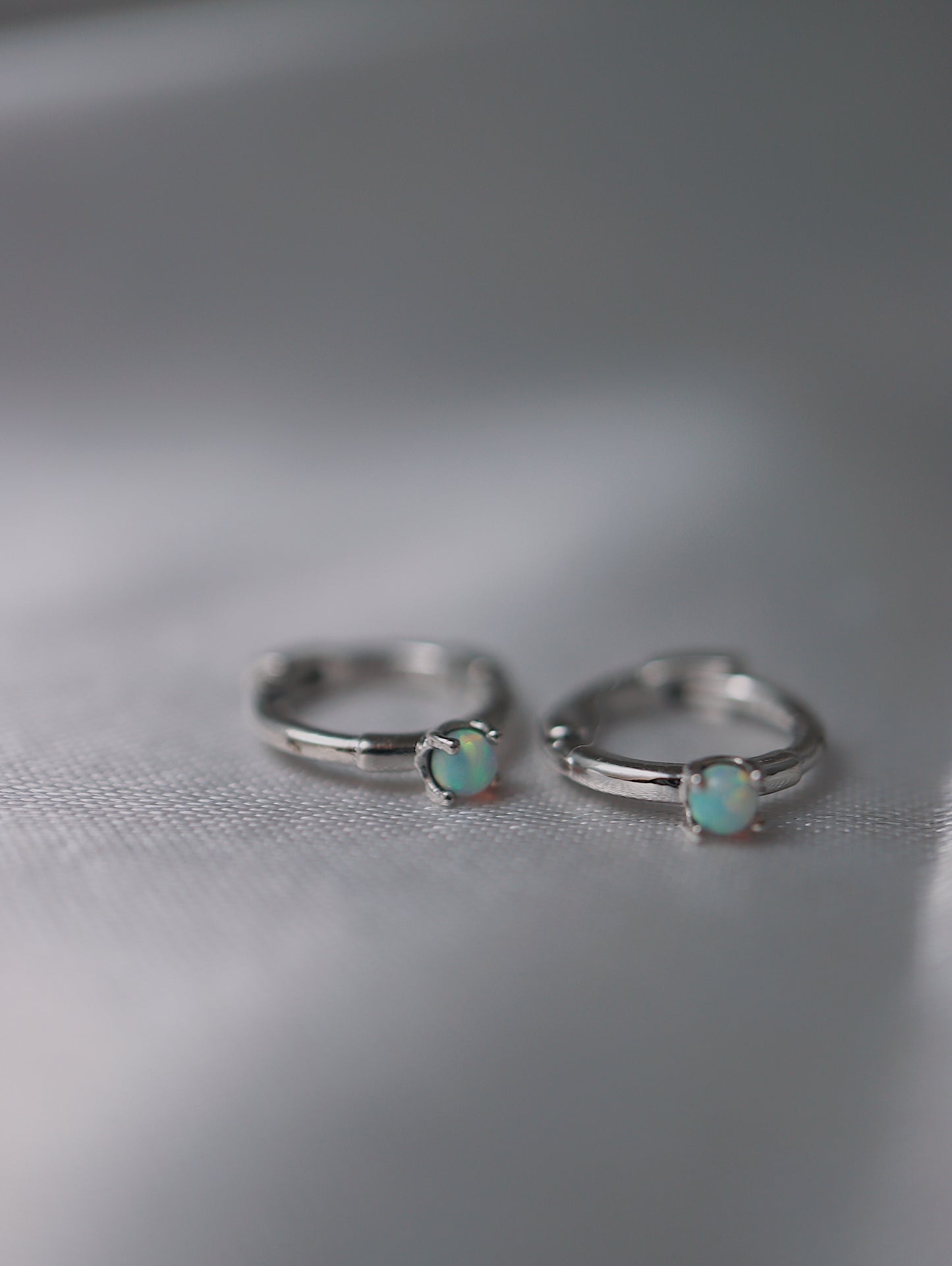 Mini huggie opal S925 earrings