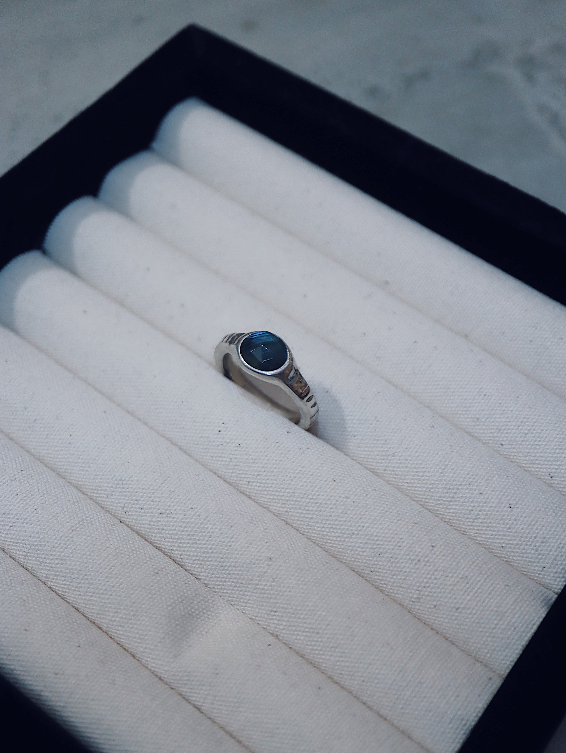 Labradorite gemstone handcraft 925 silver ring