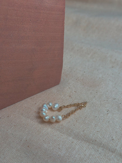 Raw pearl chain Earcuff