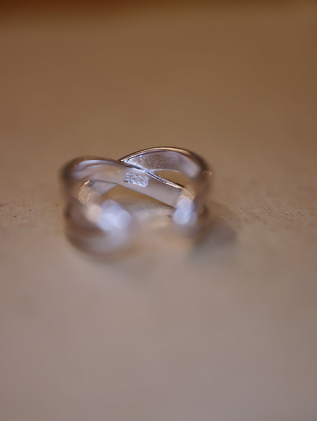 Crisscross 925 silver Earcuff