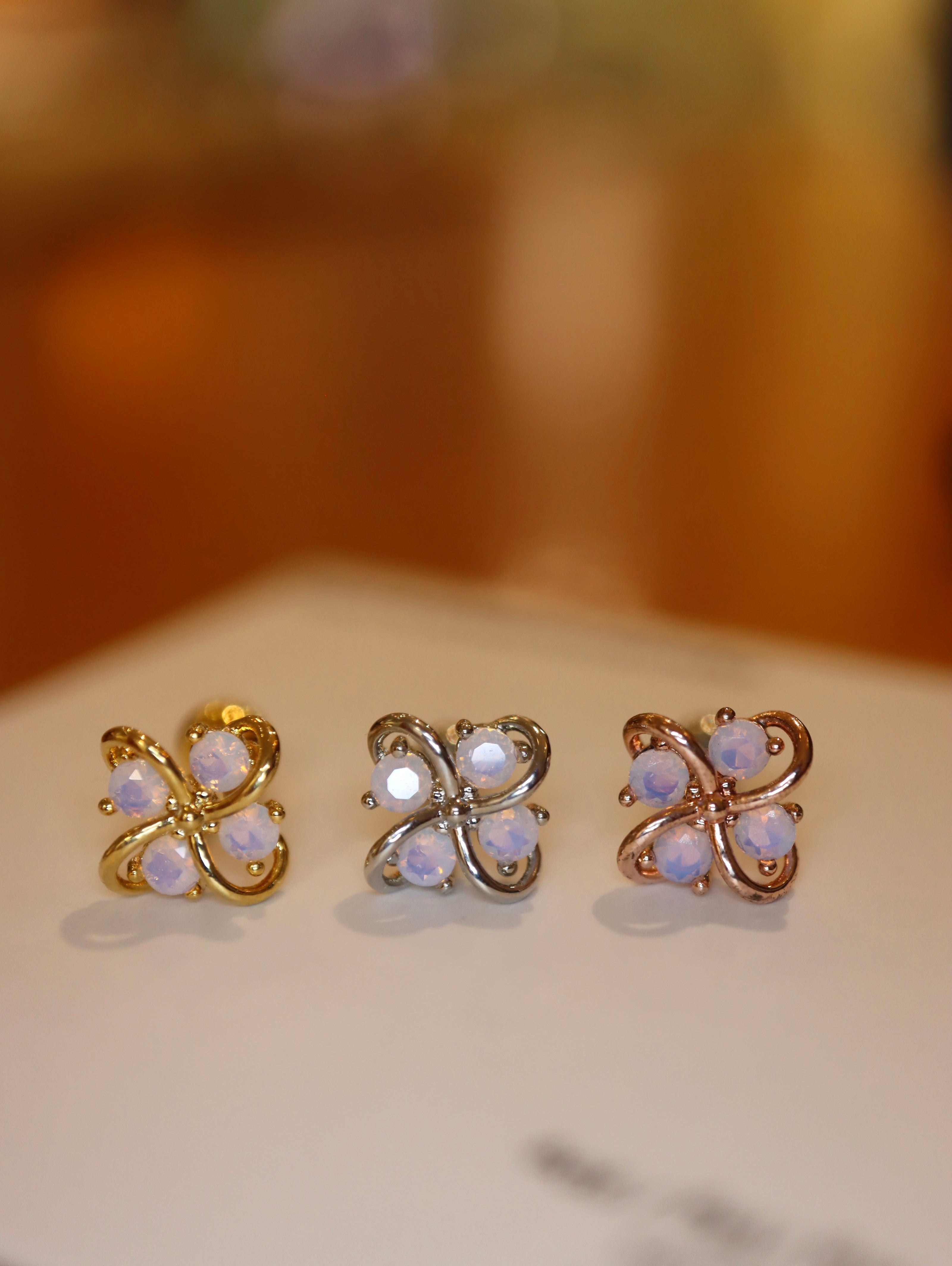 Opaline Blossom Stud Piercing Surgical Steel Earring (1pc)