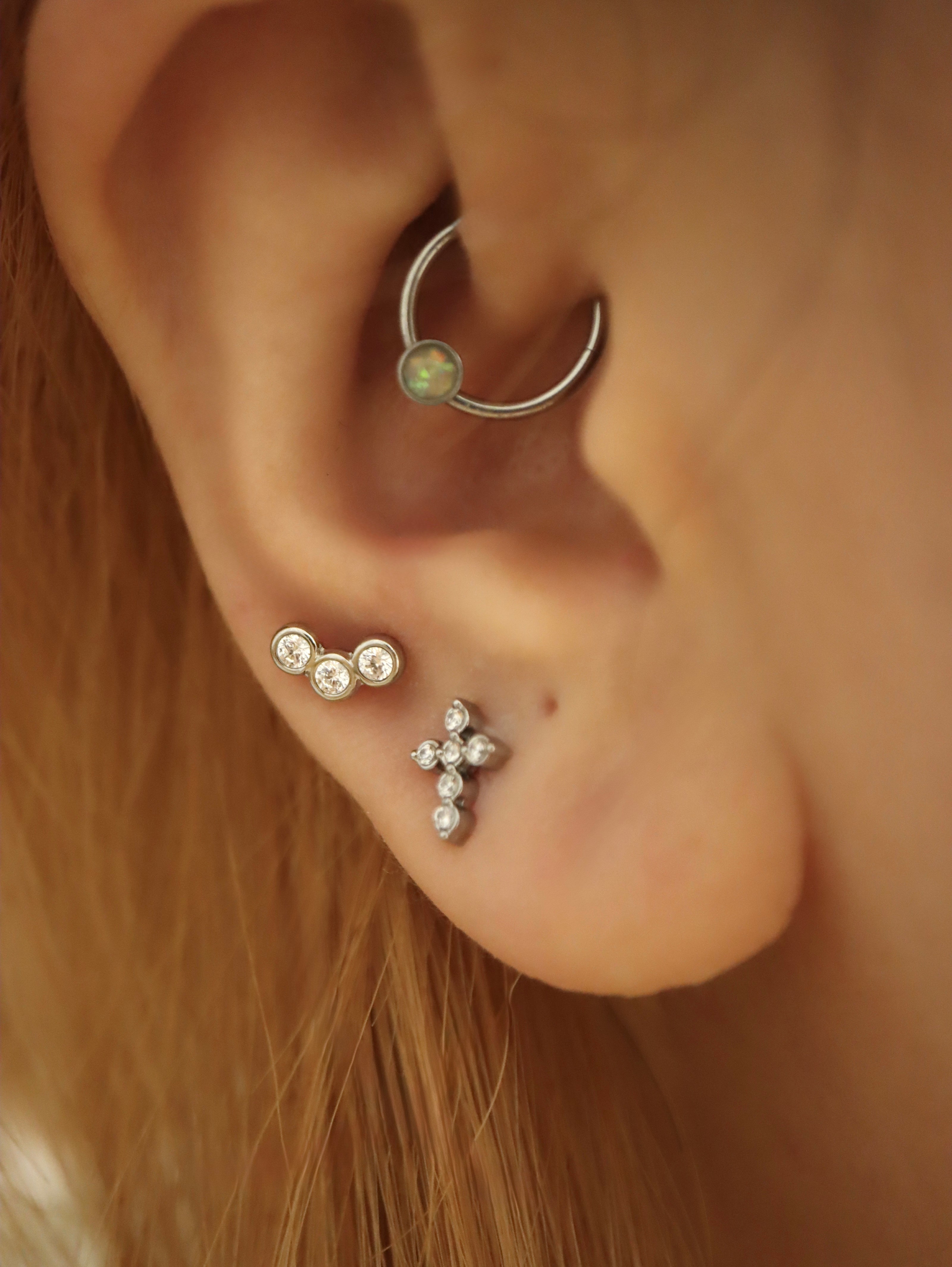 Triple cz surgical steel stud piercing