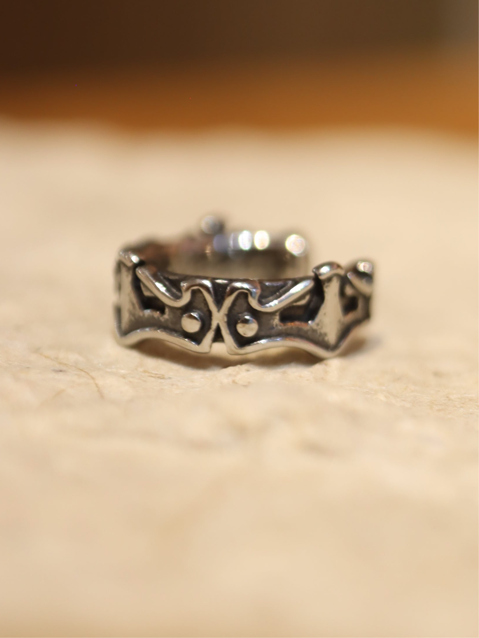 Unisex surgical steel Earcuff