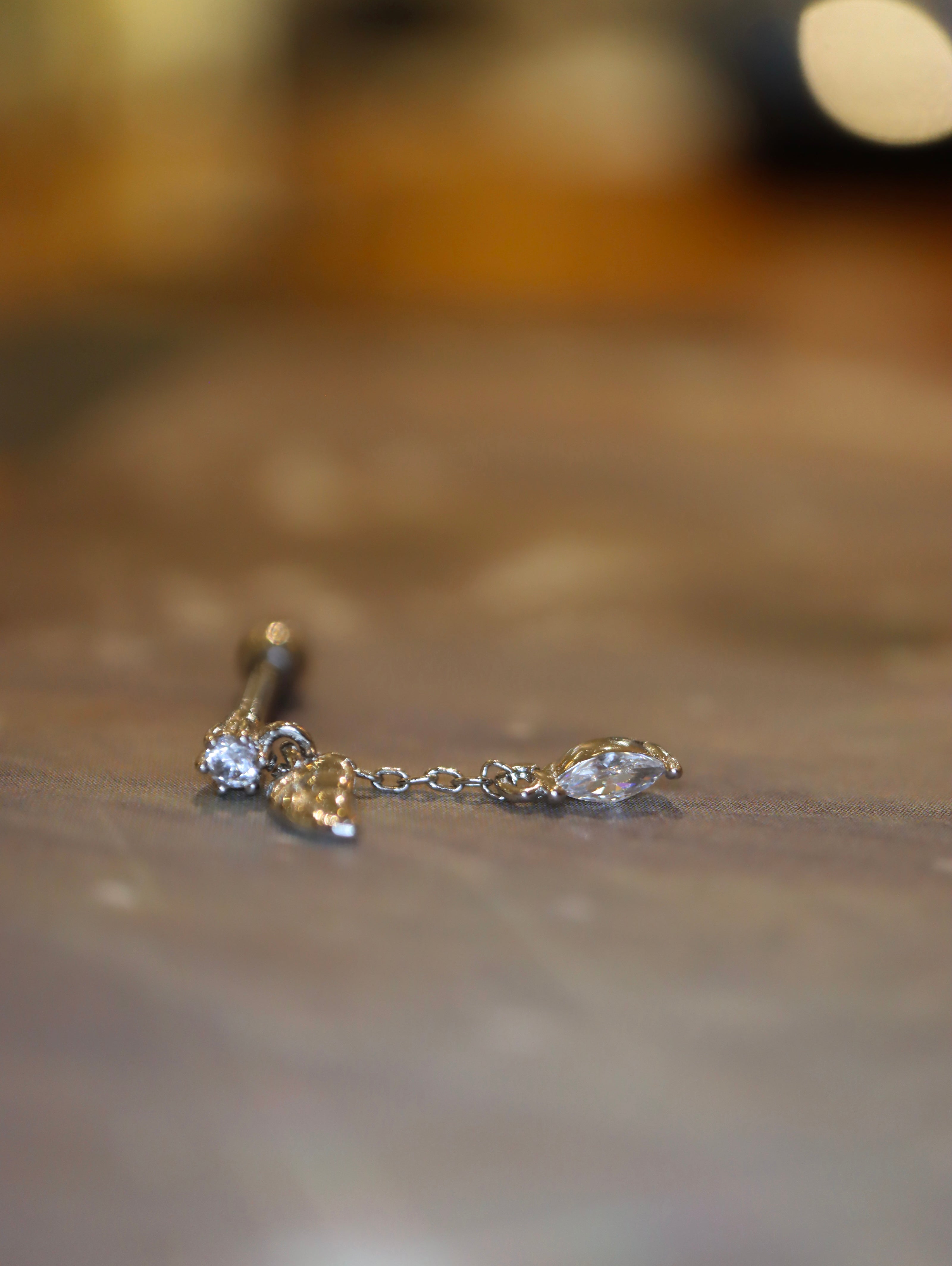 Drop leaf cz surgical steel stud piercing (1pc)