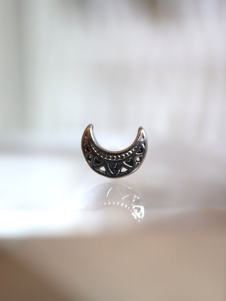 Crescent 🌙 stud surgical steel piercing (1pc)