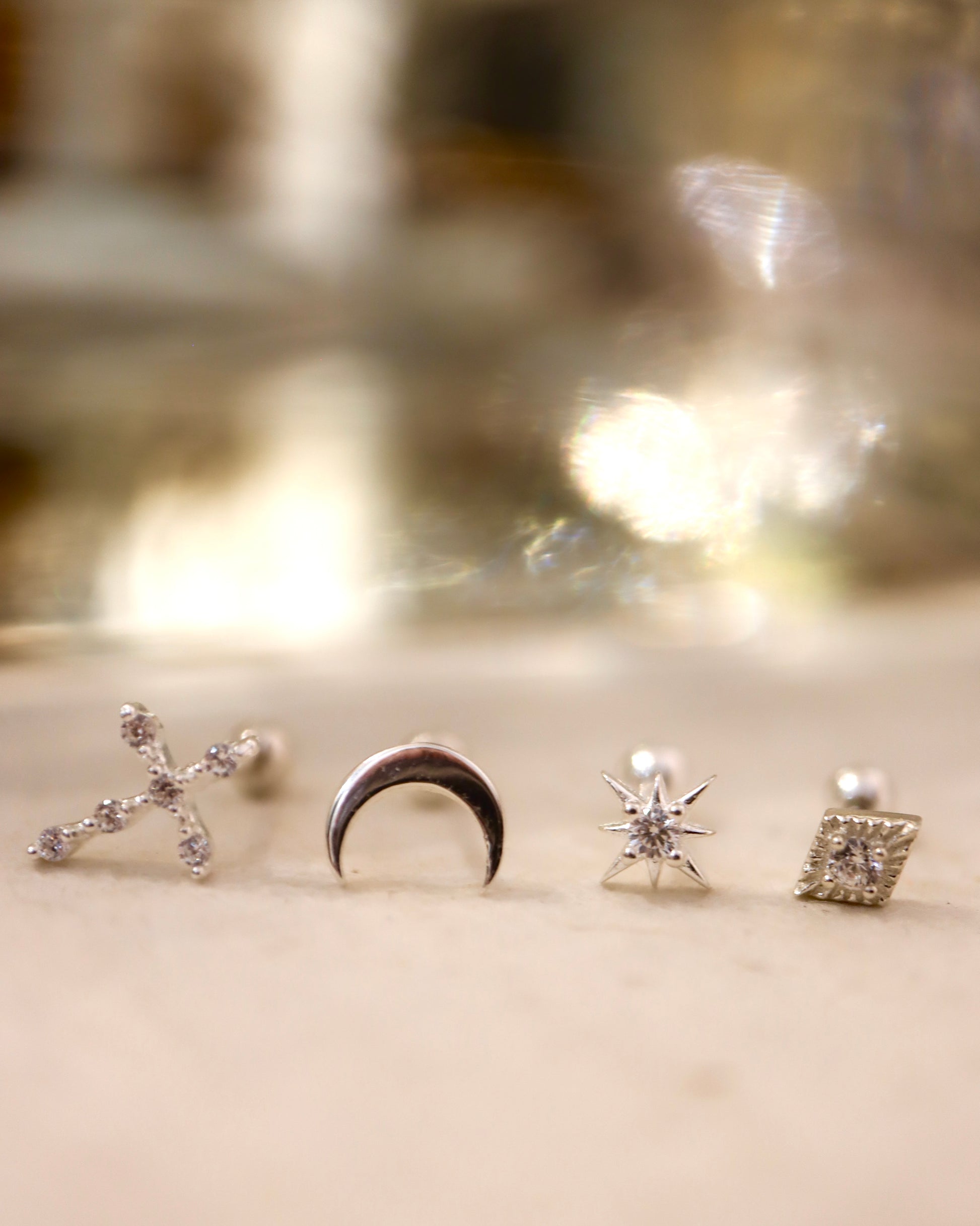 Crescent 925 silver piercing earring