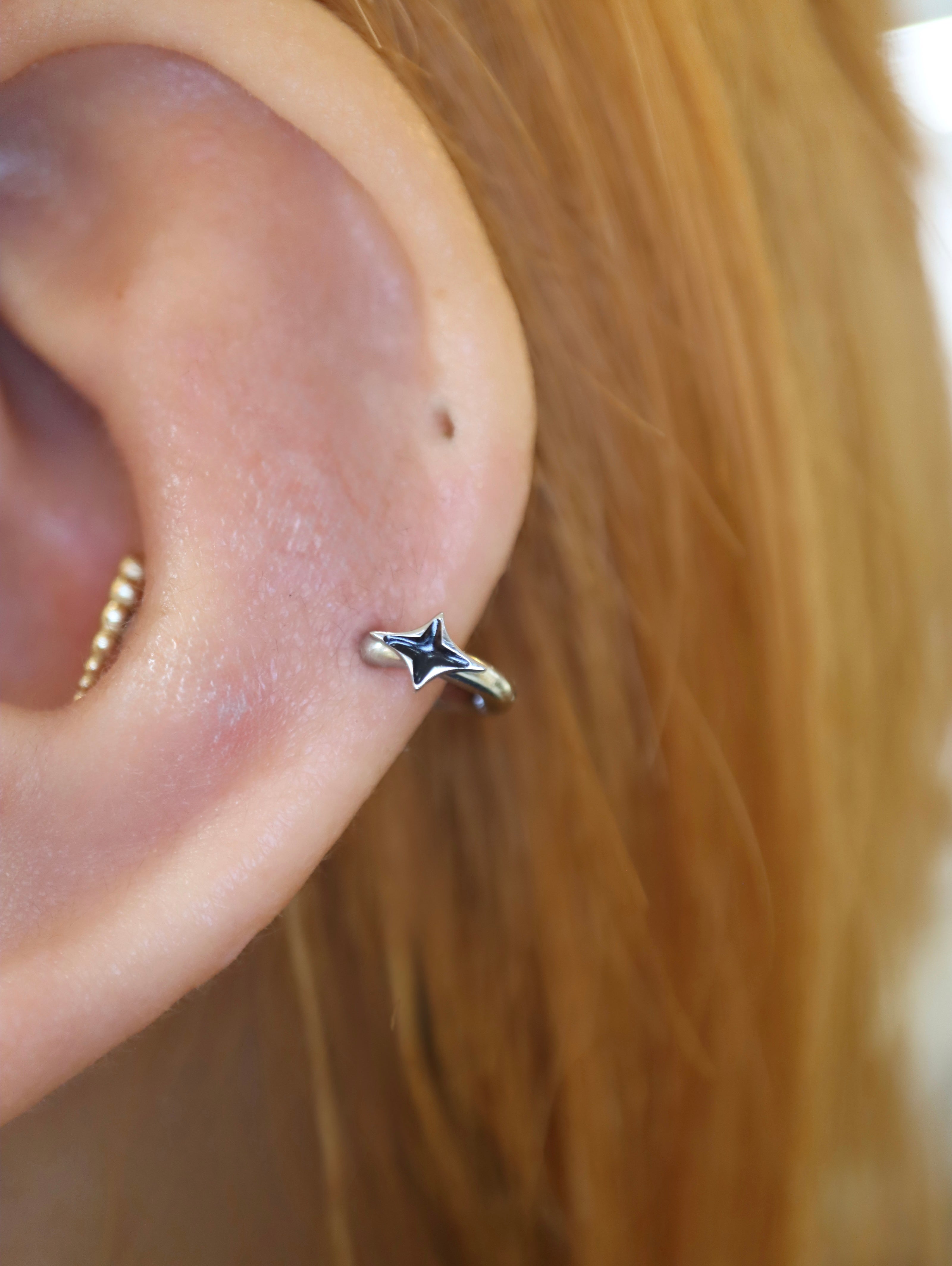 Quad Star Mini Hinged hoop Earring (1pc)