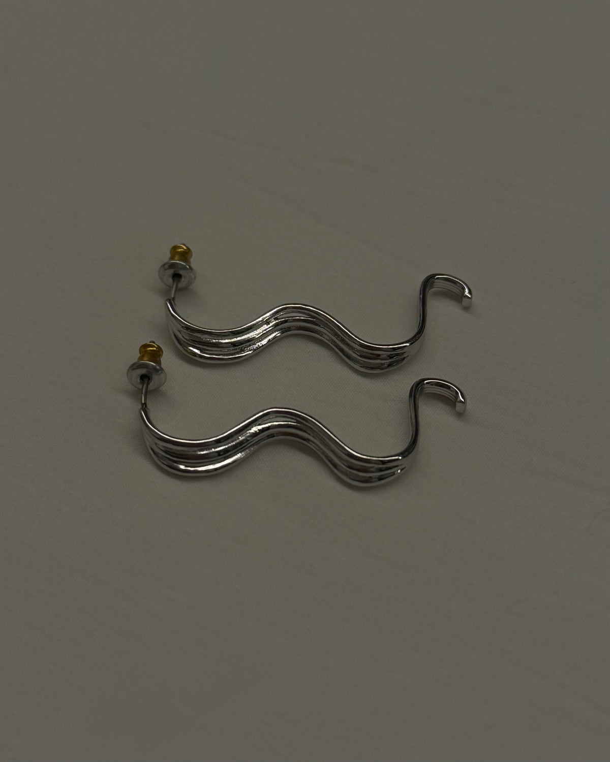Wave drop earrings