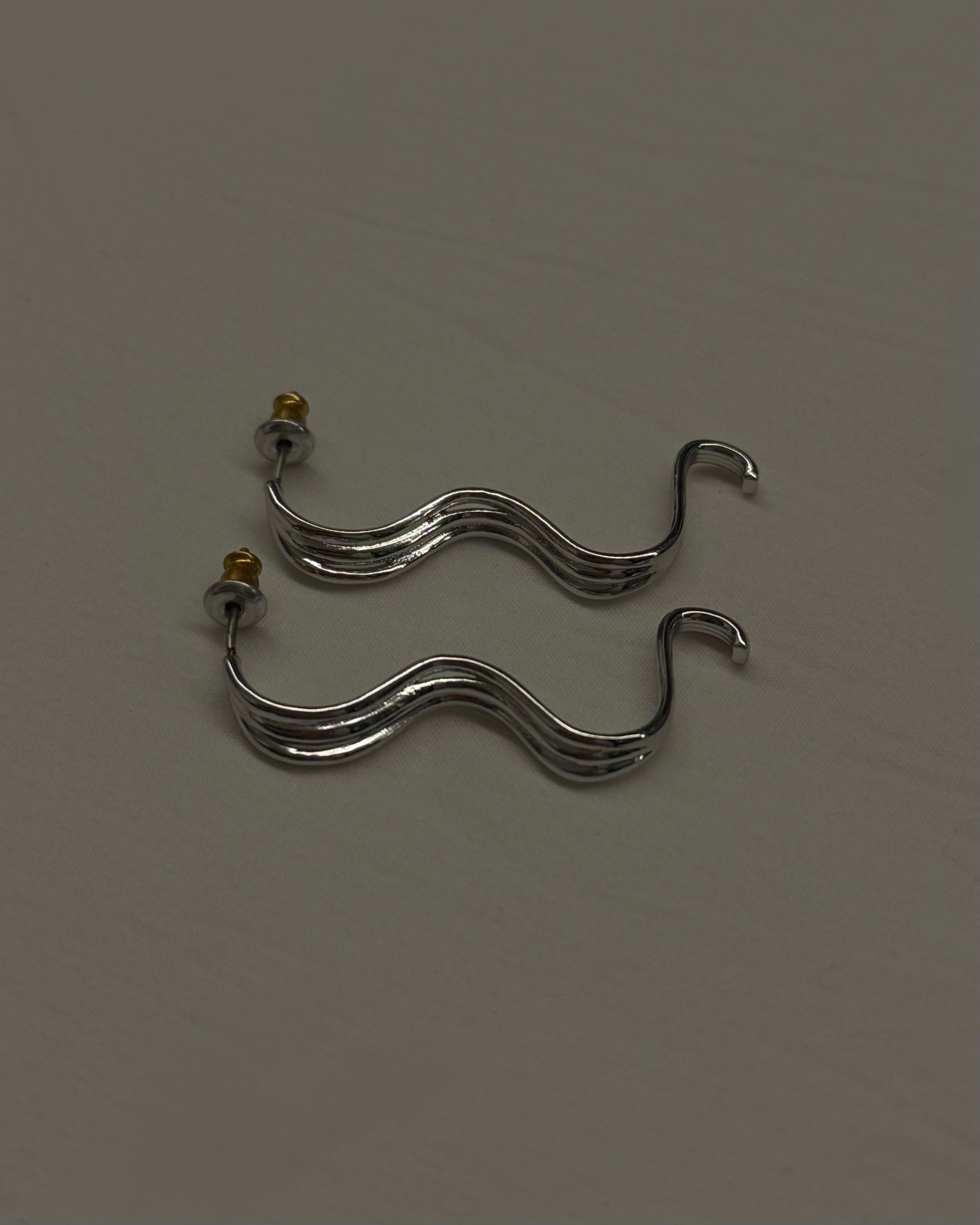 Wave drop earrings