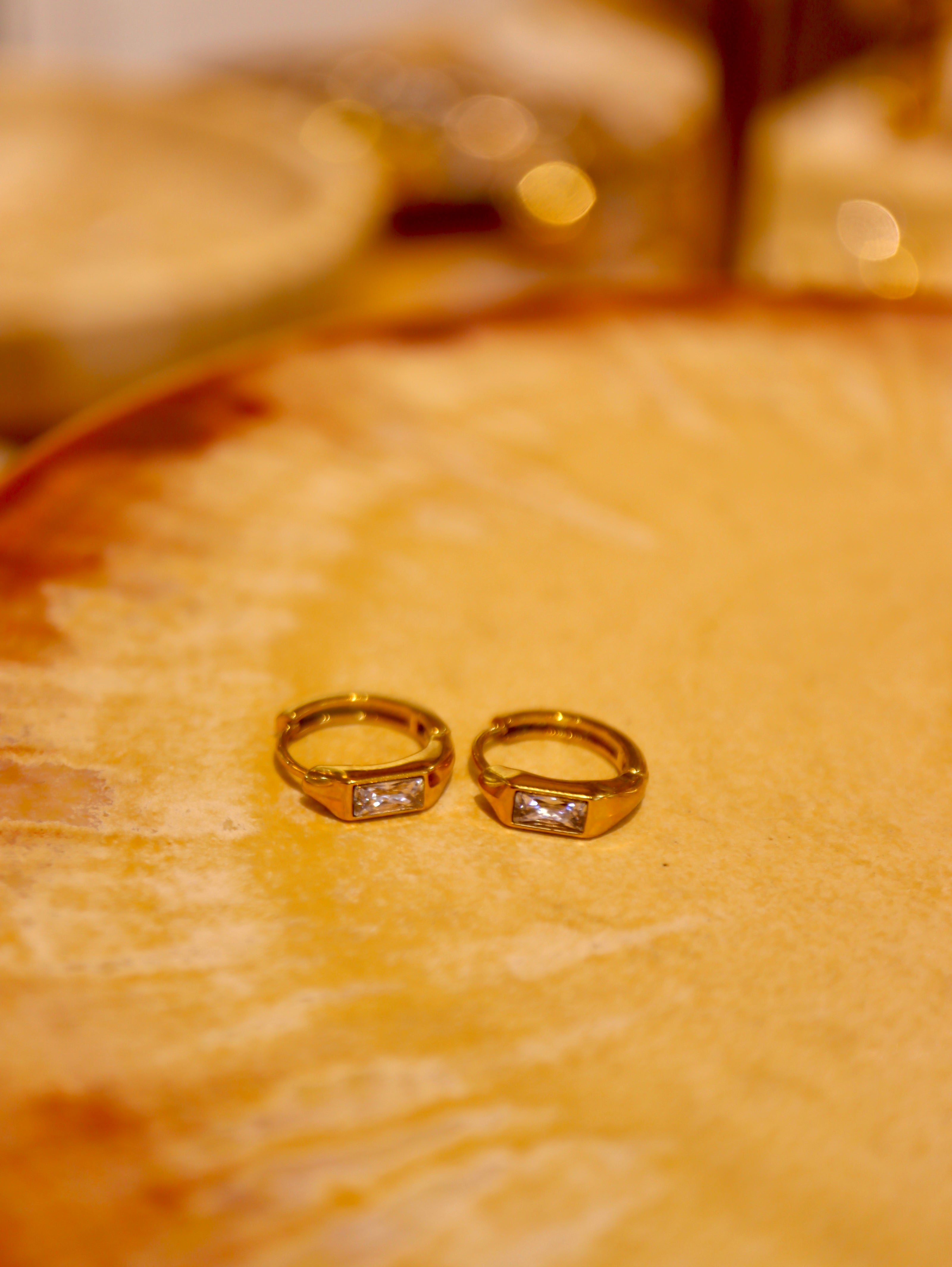 Cz stainless steel hinged hoop earrings