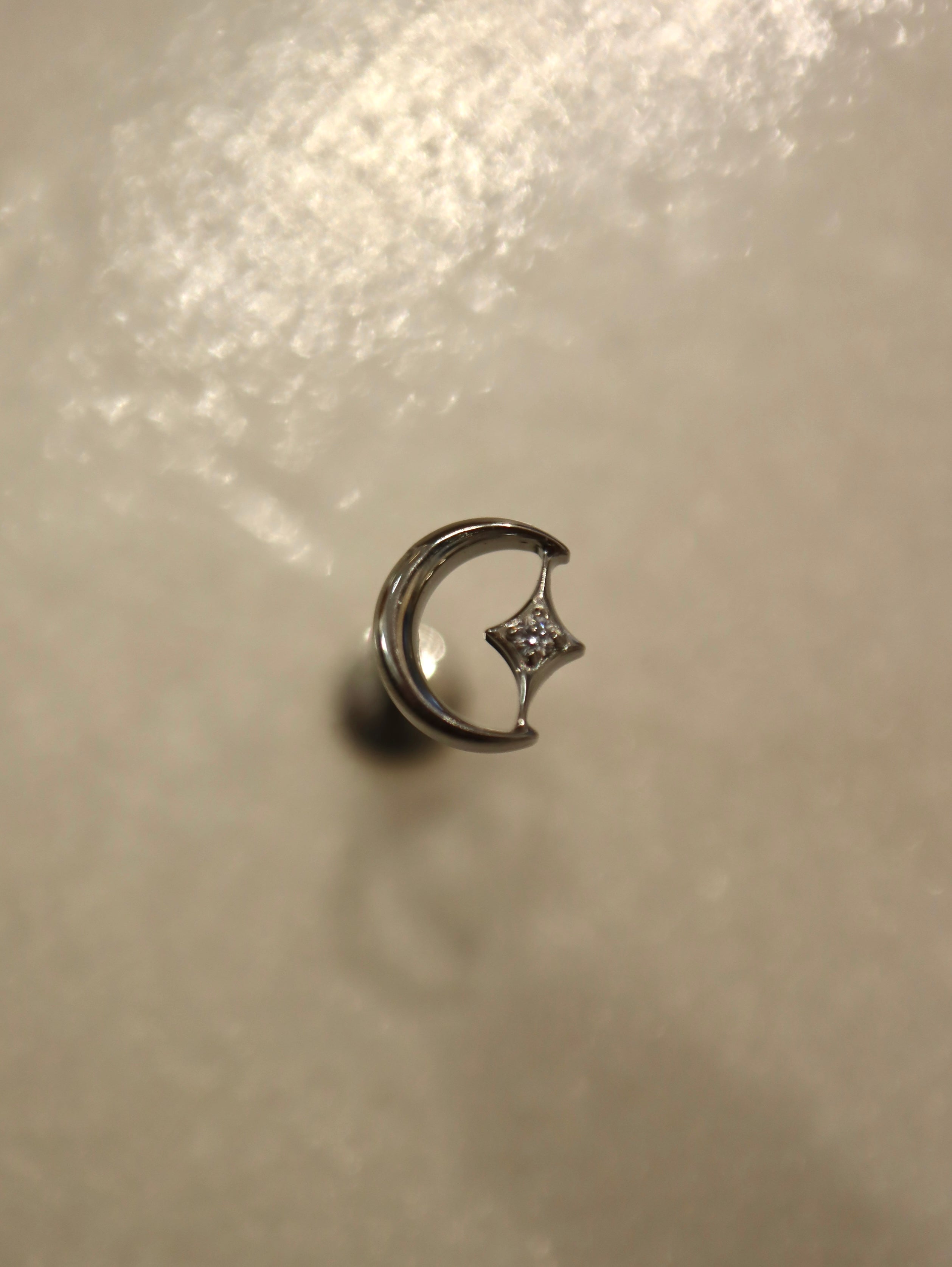 Titanium G23 crescent sparkle flat back earring (1pc)