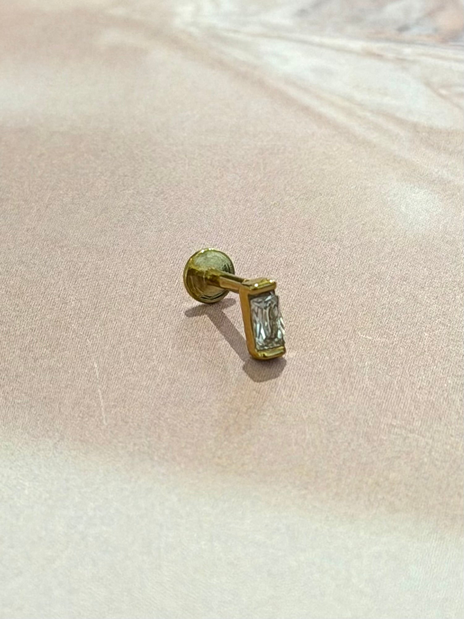 Rectangular cz threadless stud piercing